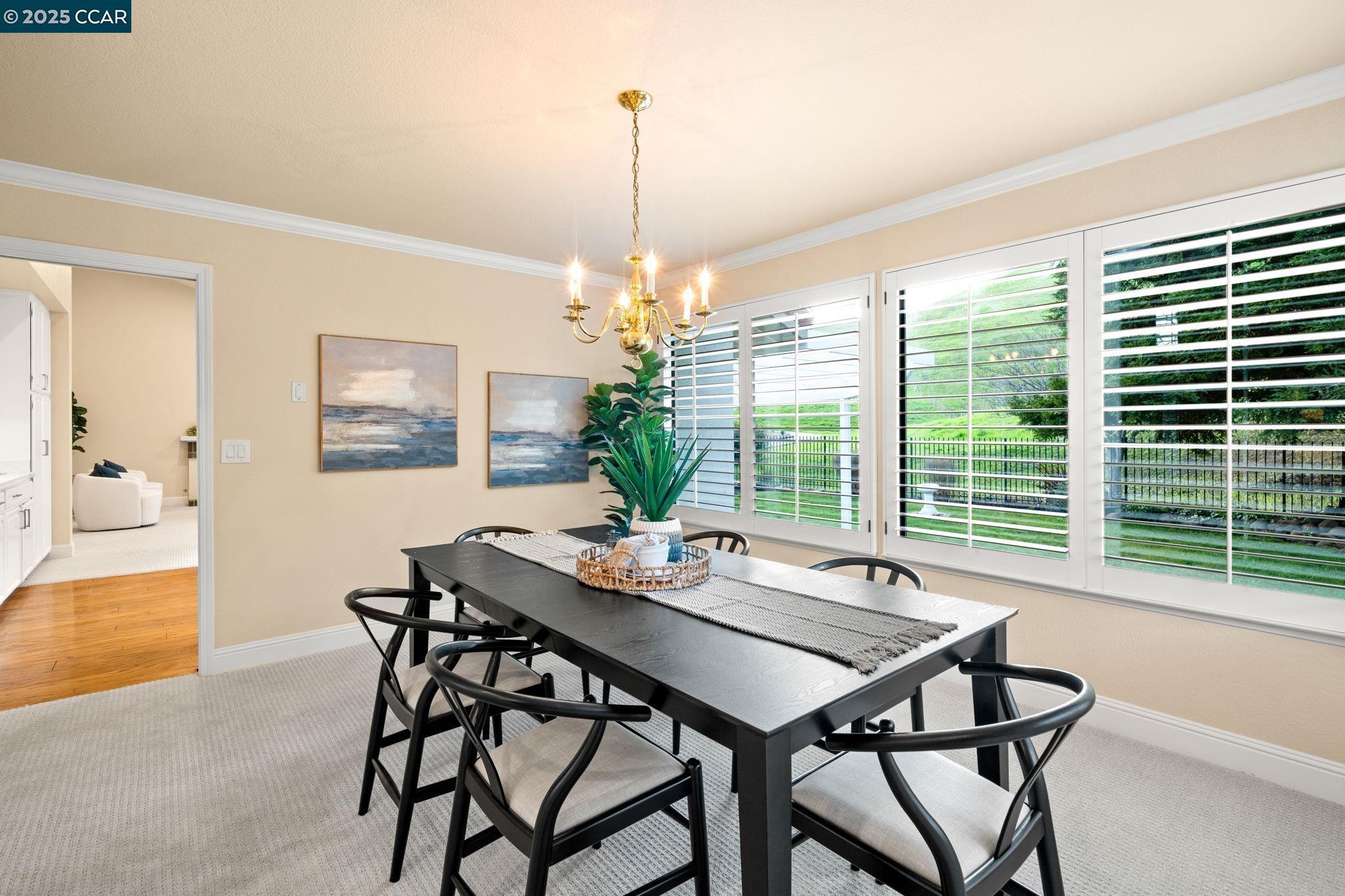 387 Live Oak Dr