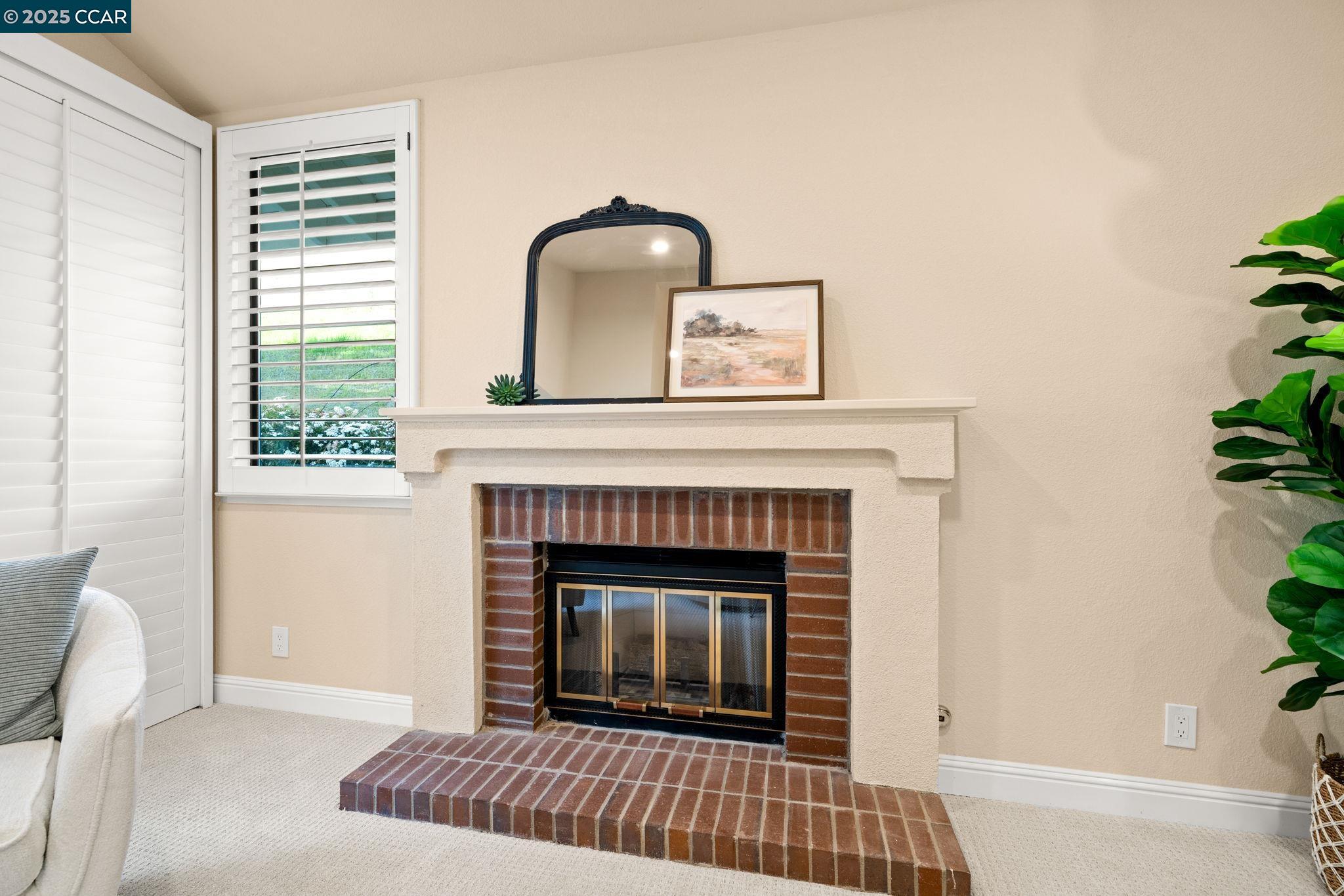 387 Live Oak Dr