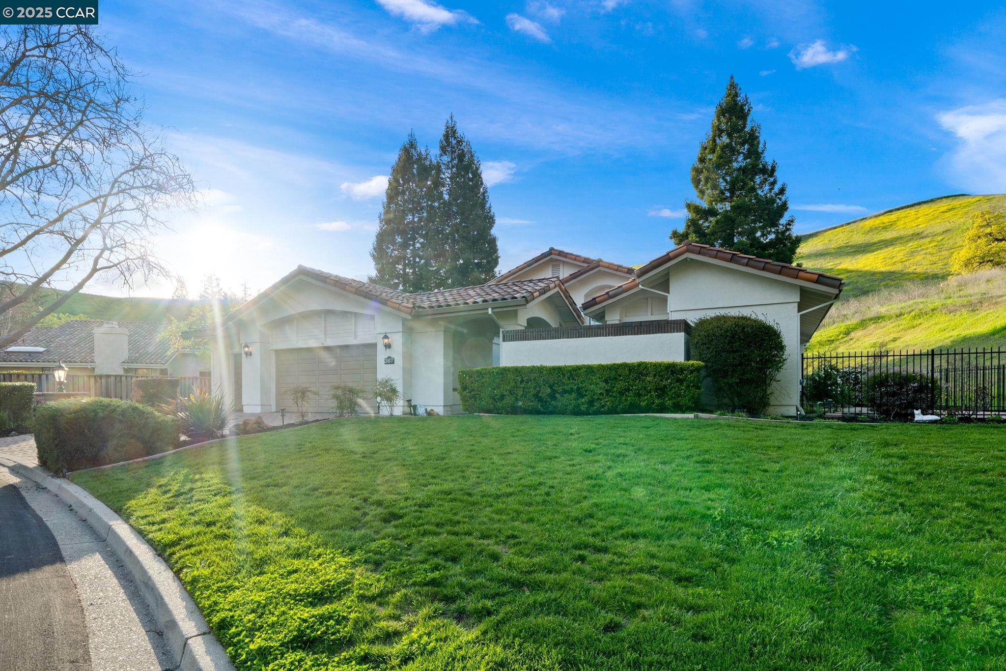 387 Live Oak Dr