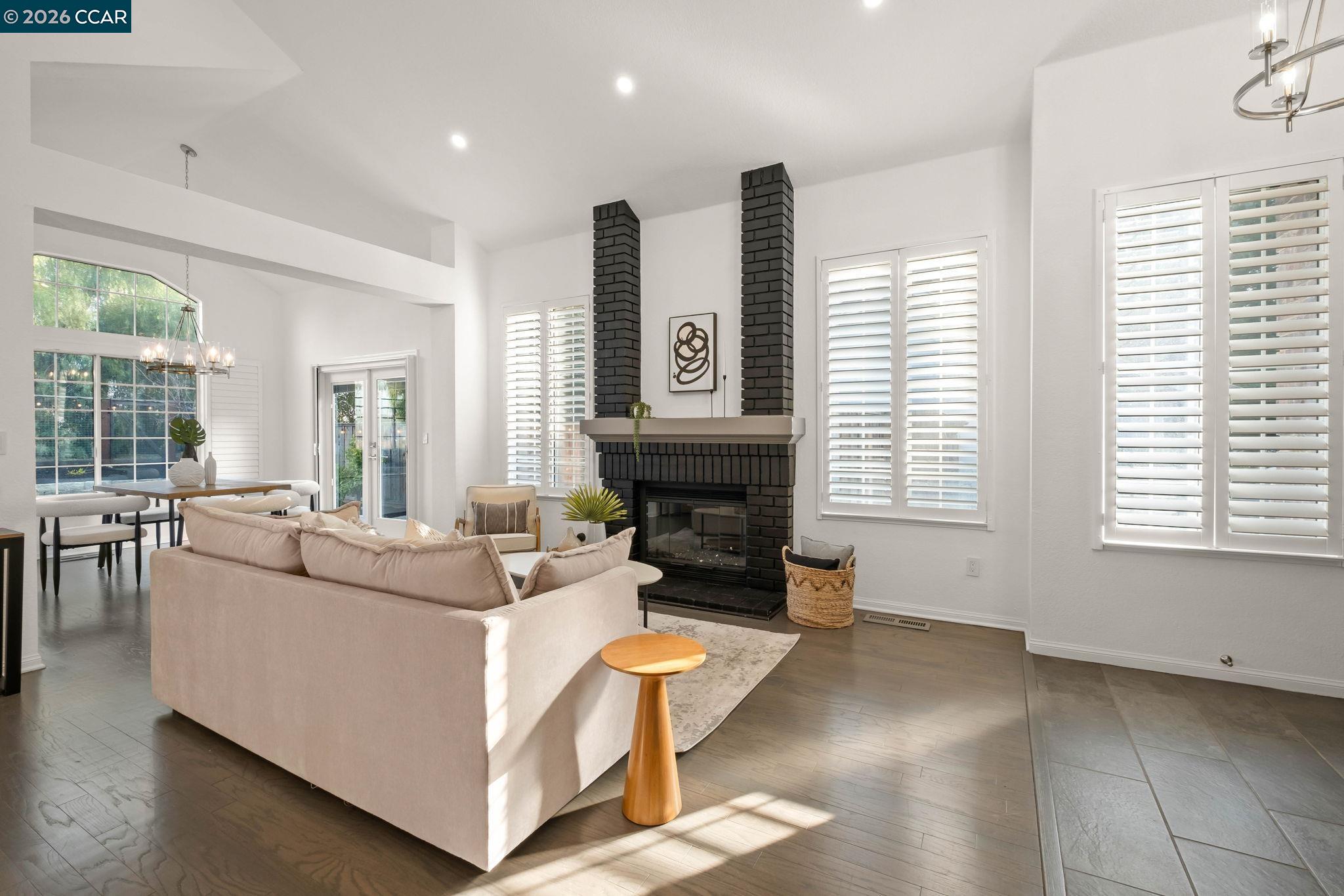 1304 Fountain Springs Cir