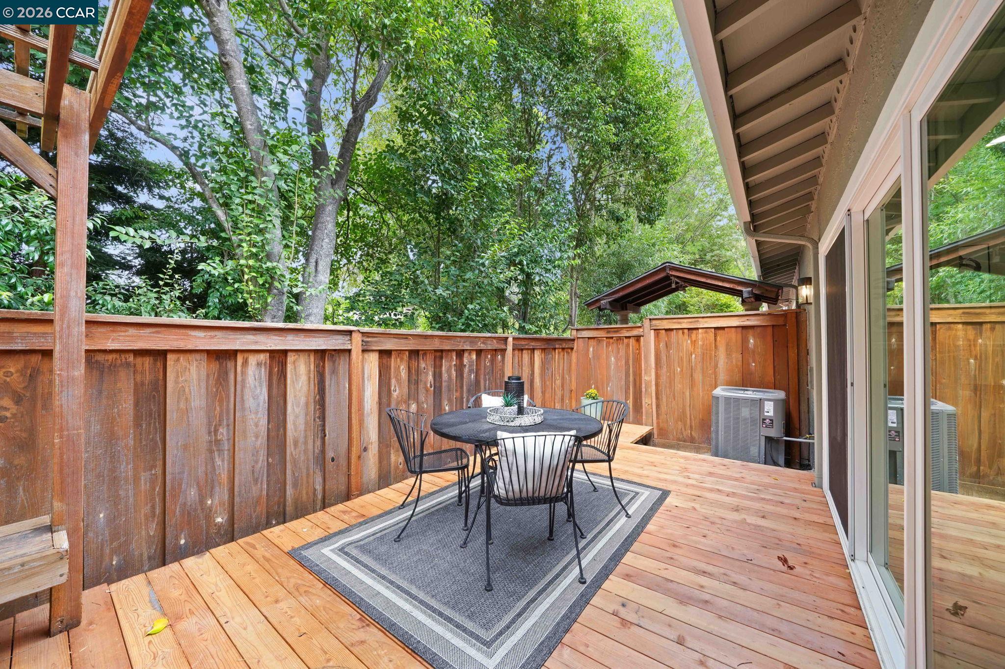 2130 Shoshone Cir
