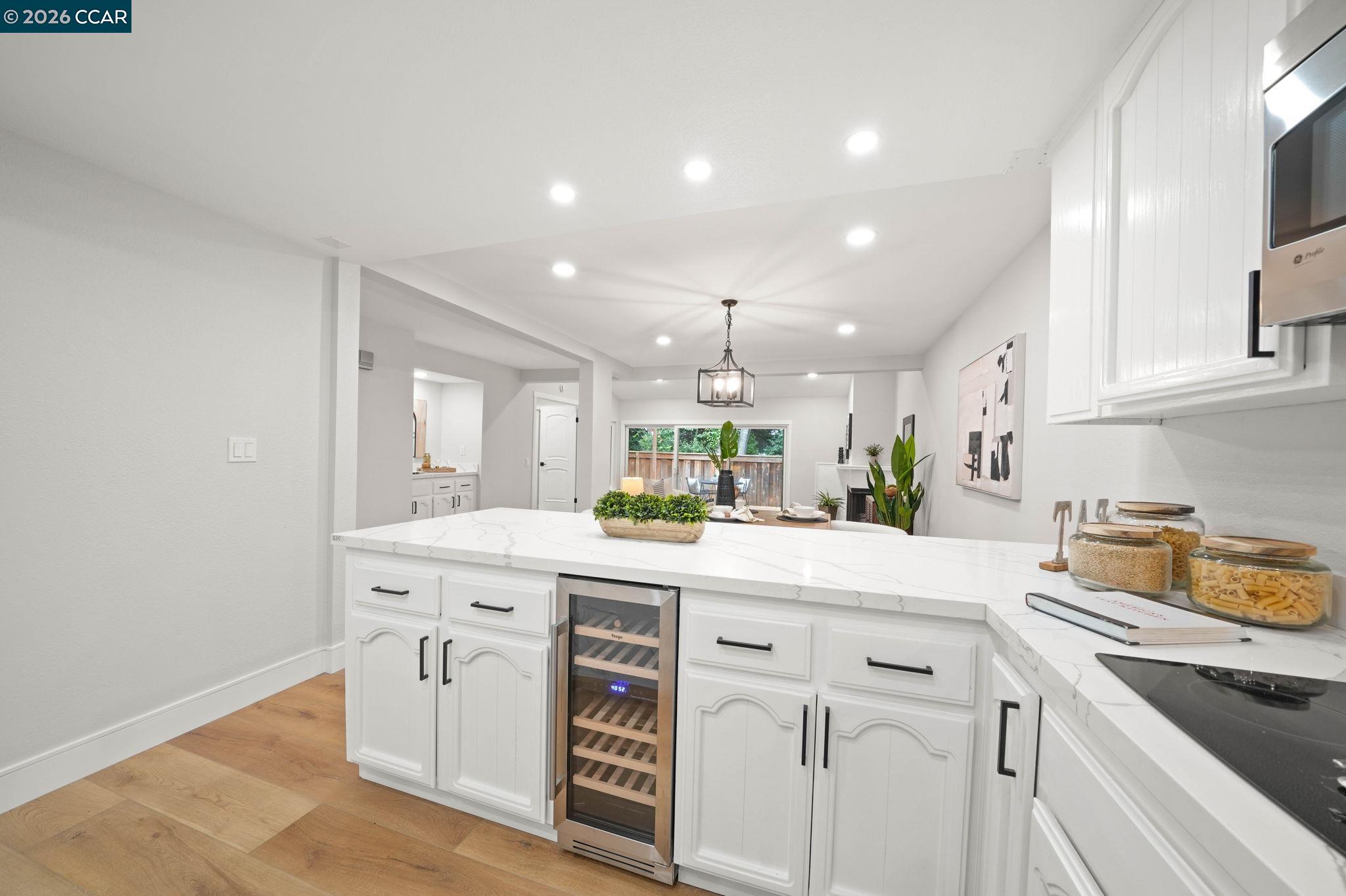 2130 Shoshone Cir