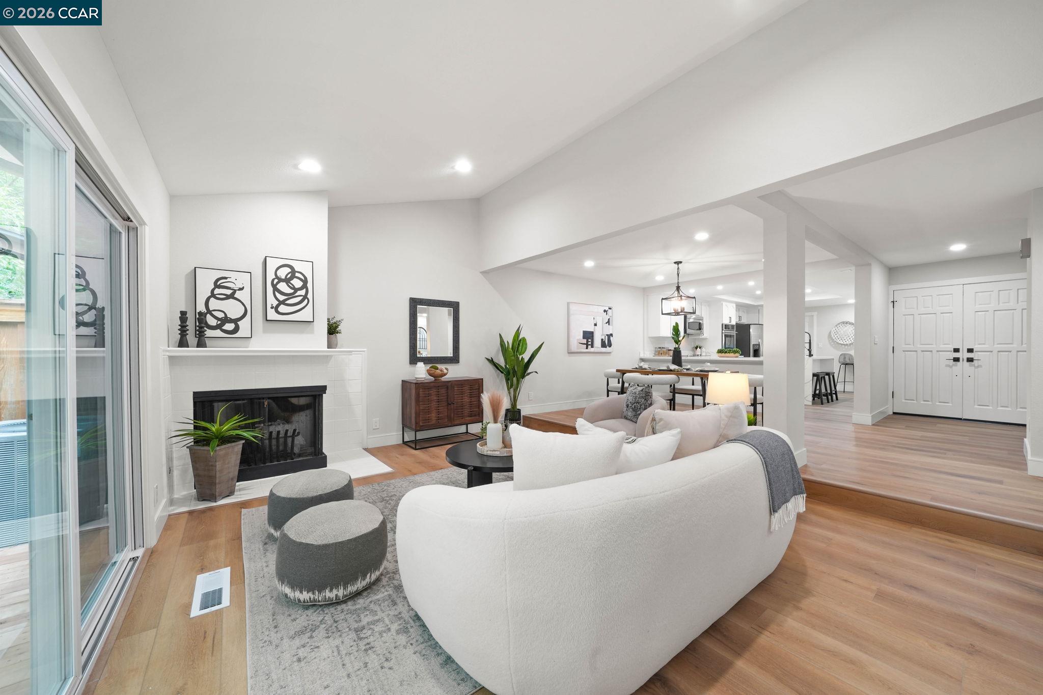 2130 Shoshone Cir