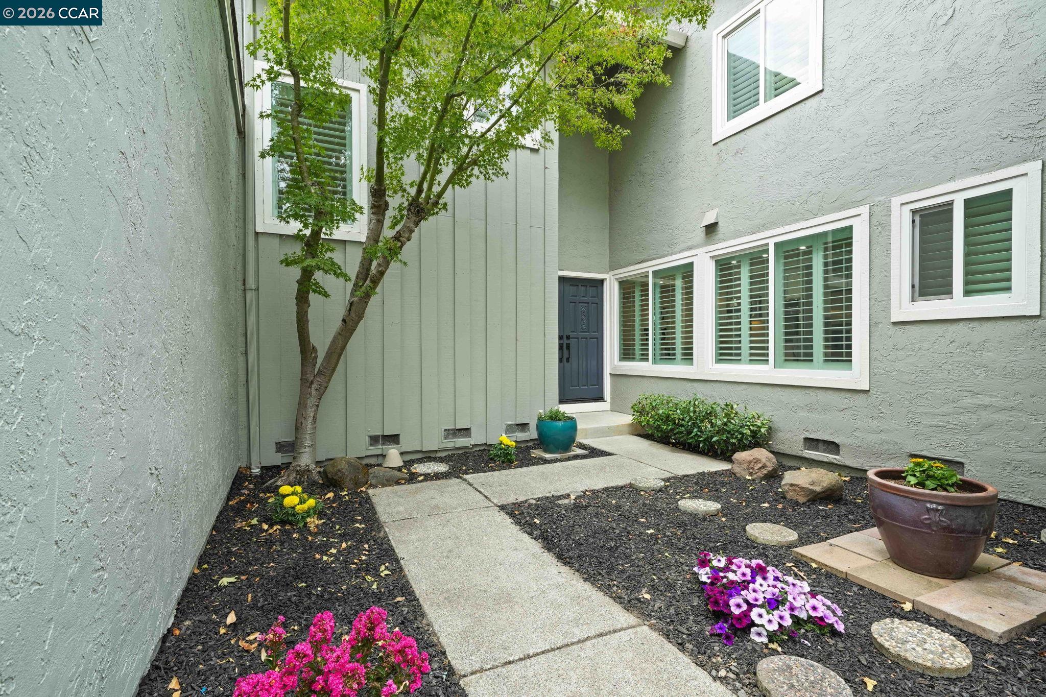 2130 Shoshone Cir