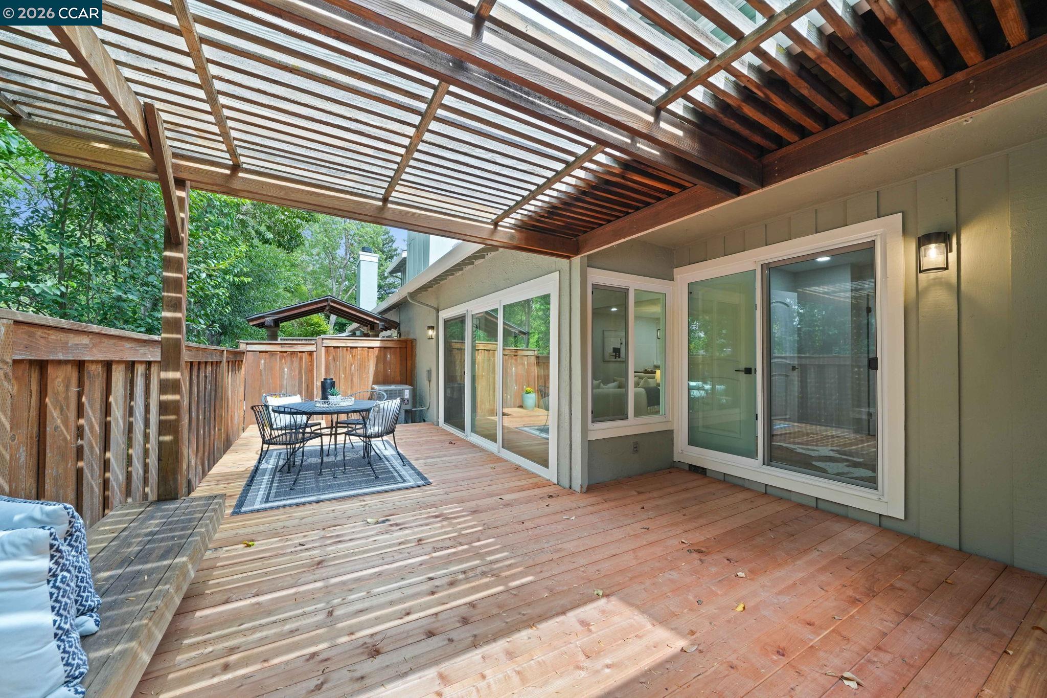 2130 Shoshone Cir