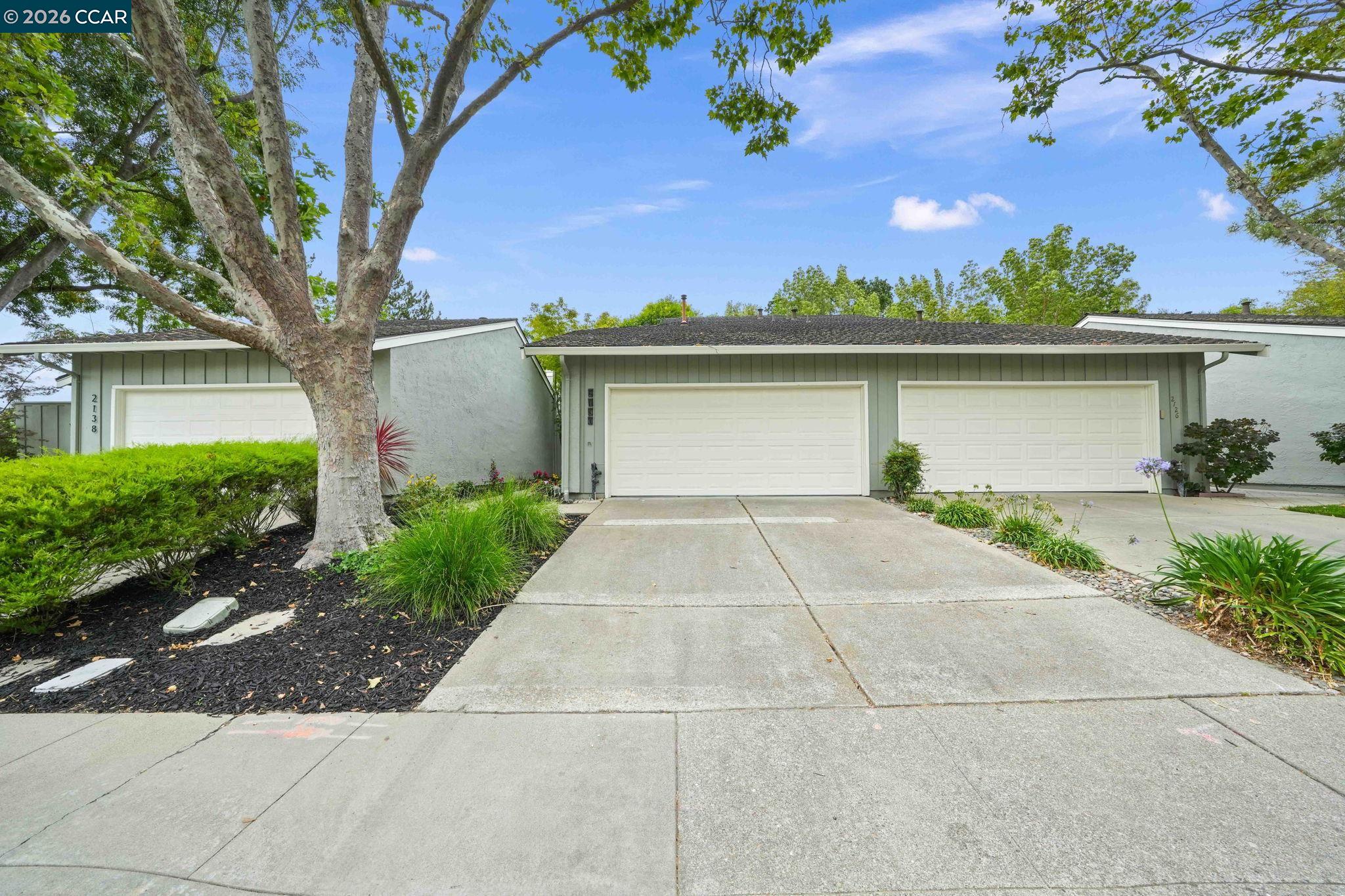 2130 Shoshone Cir