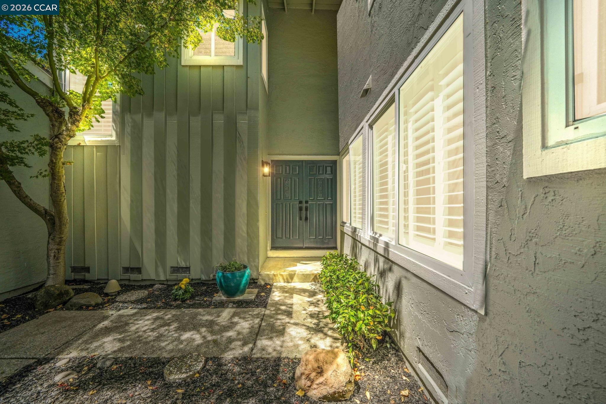 2130 Shoshone Cir