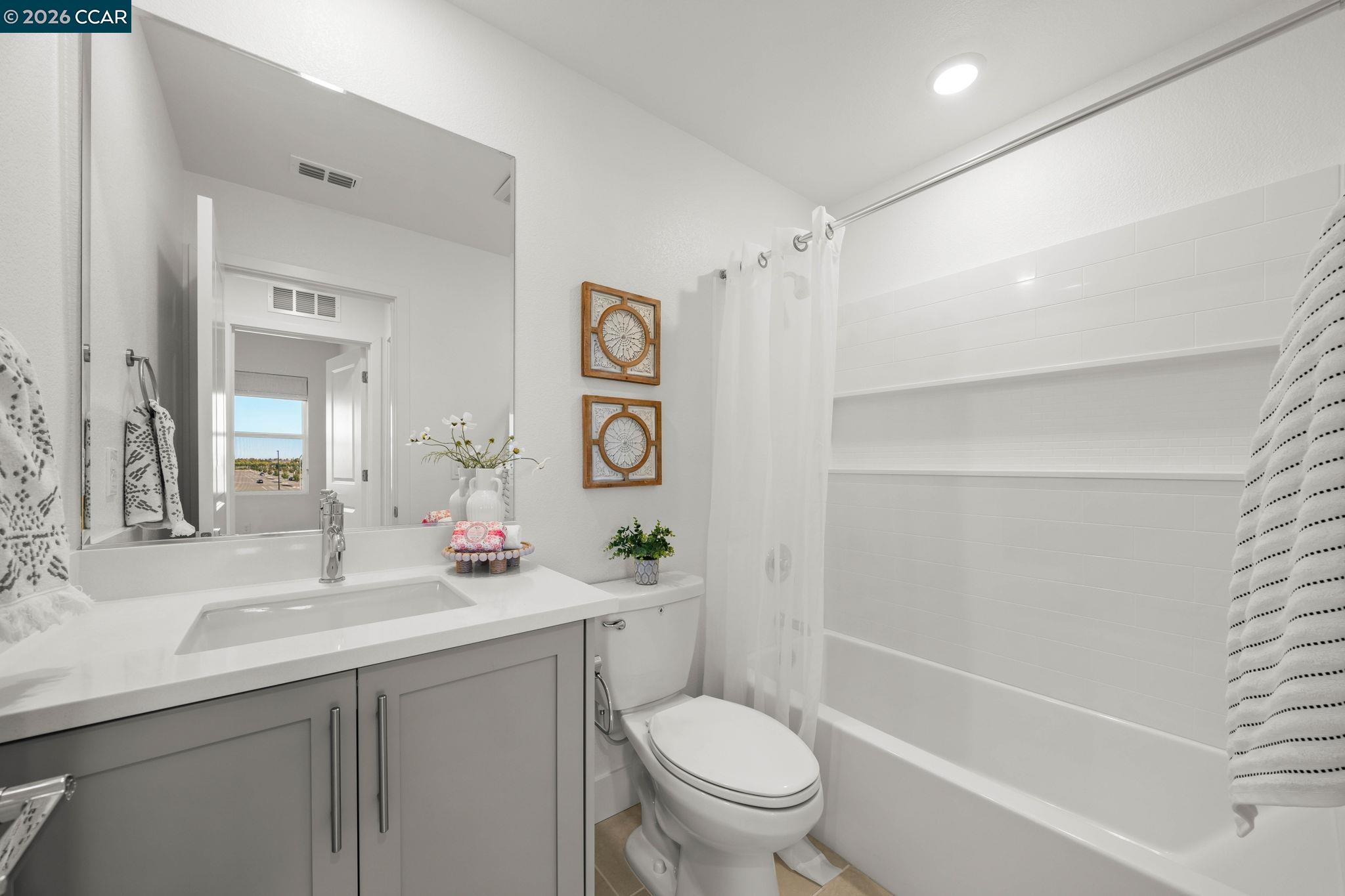 5400 Central Pkwy Unit: E