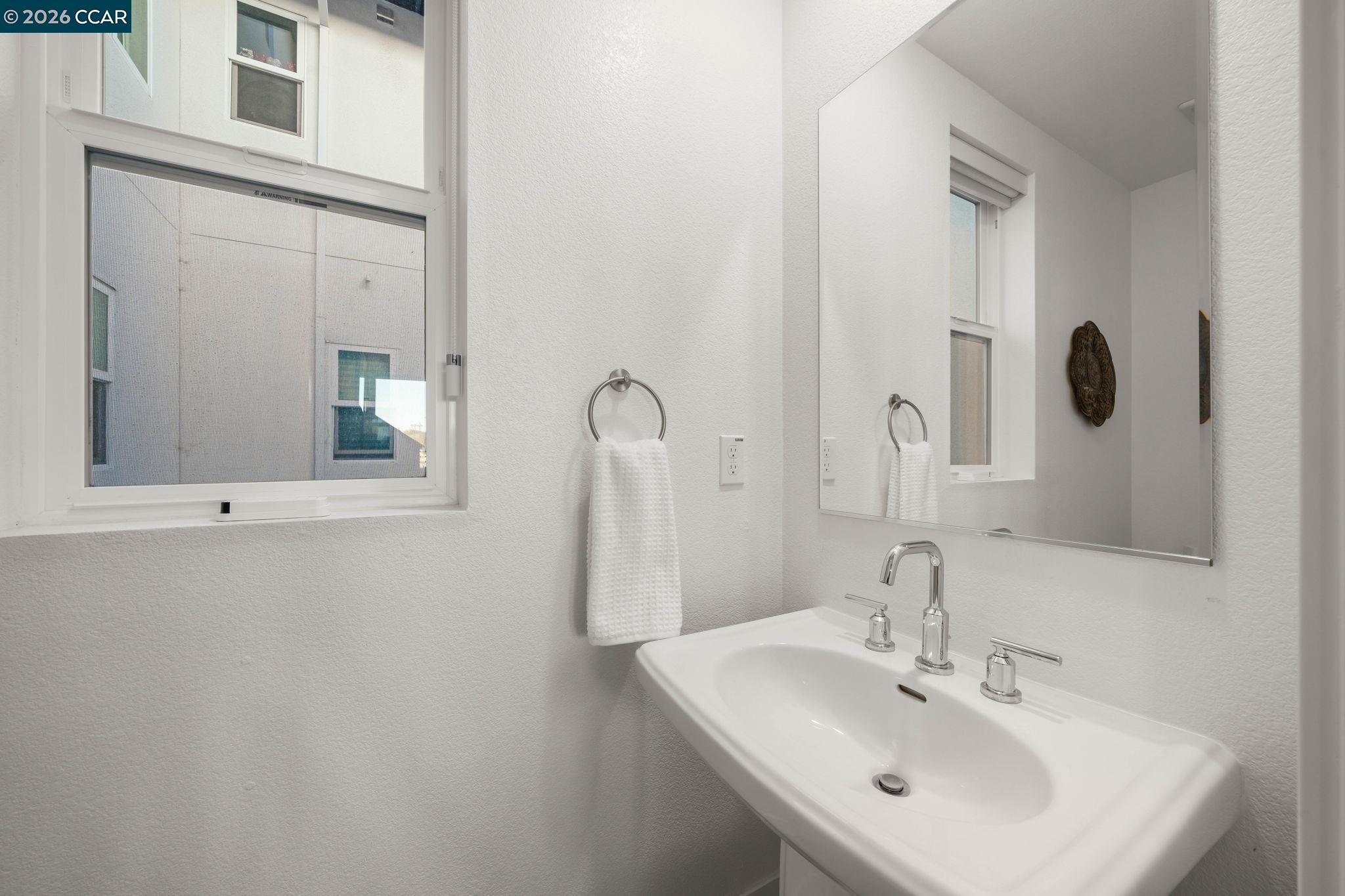 5400 Central Pkwy Unit: E