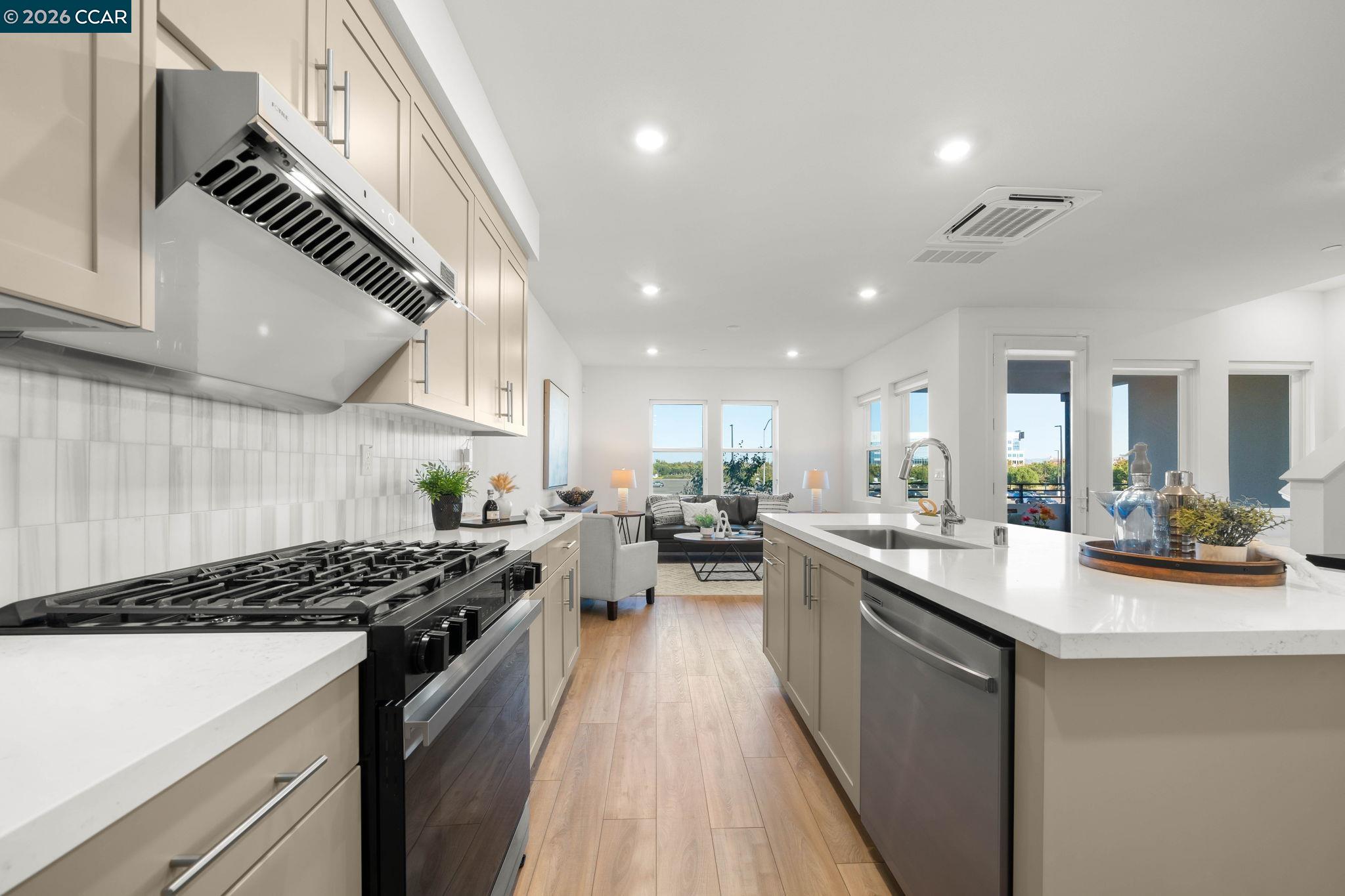 5400 Central Pkwy Unit: E