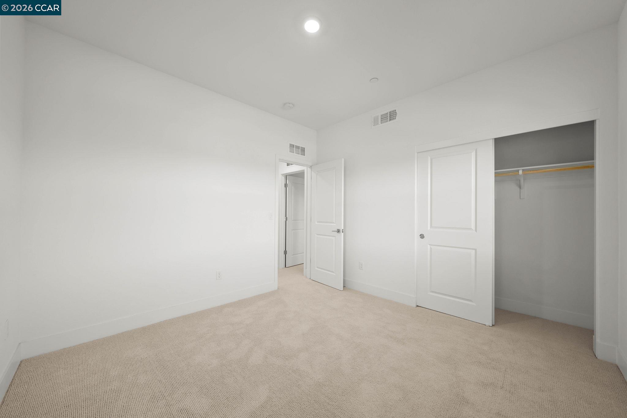 5400 Central Pkwy Unit: E