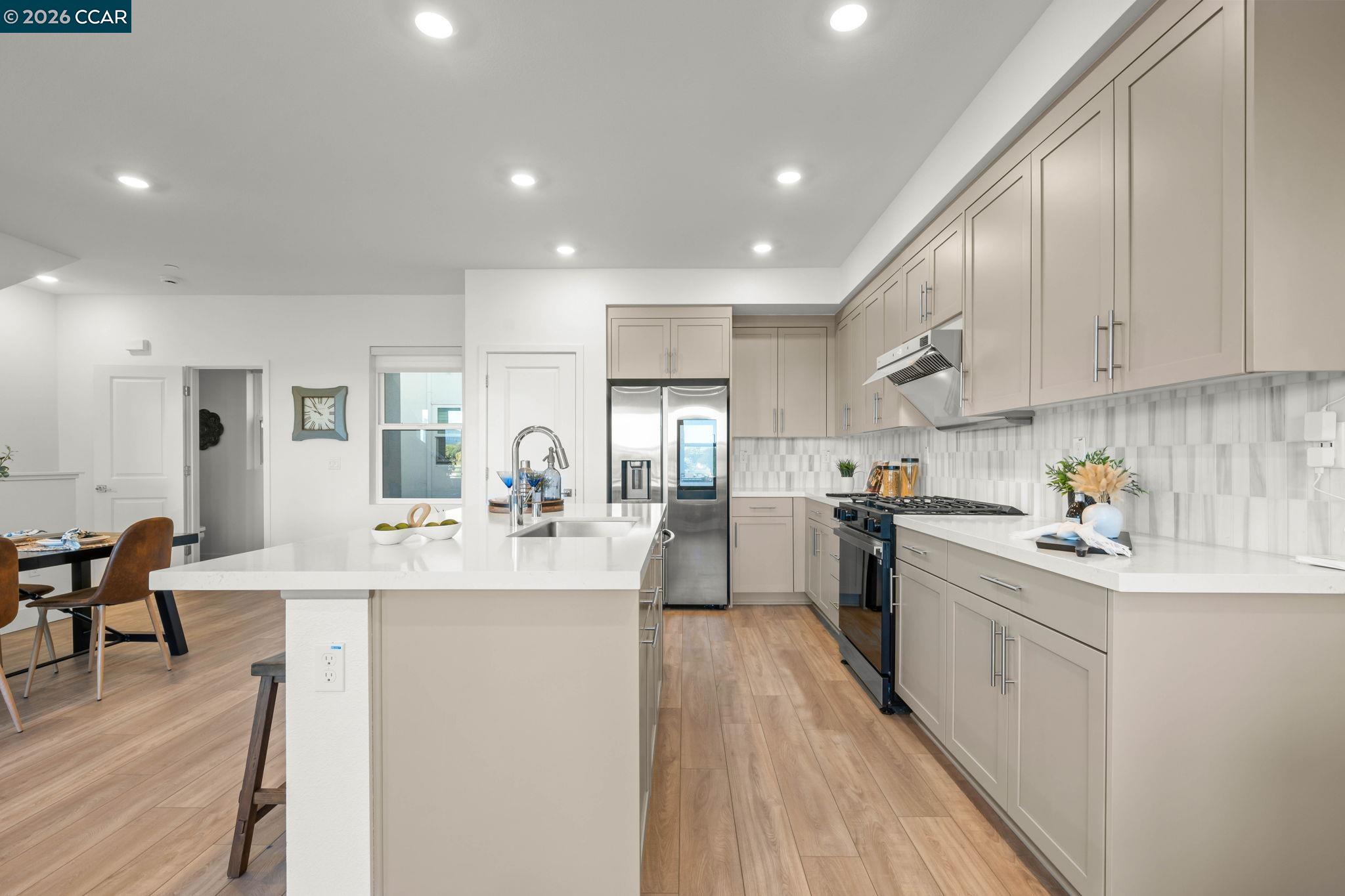5400 Central Pkwy Unit: E