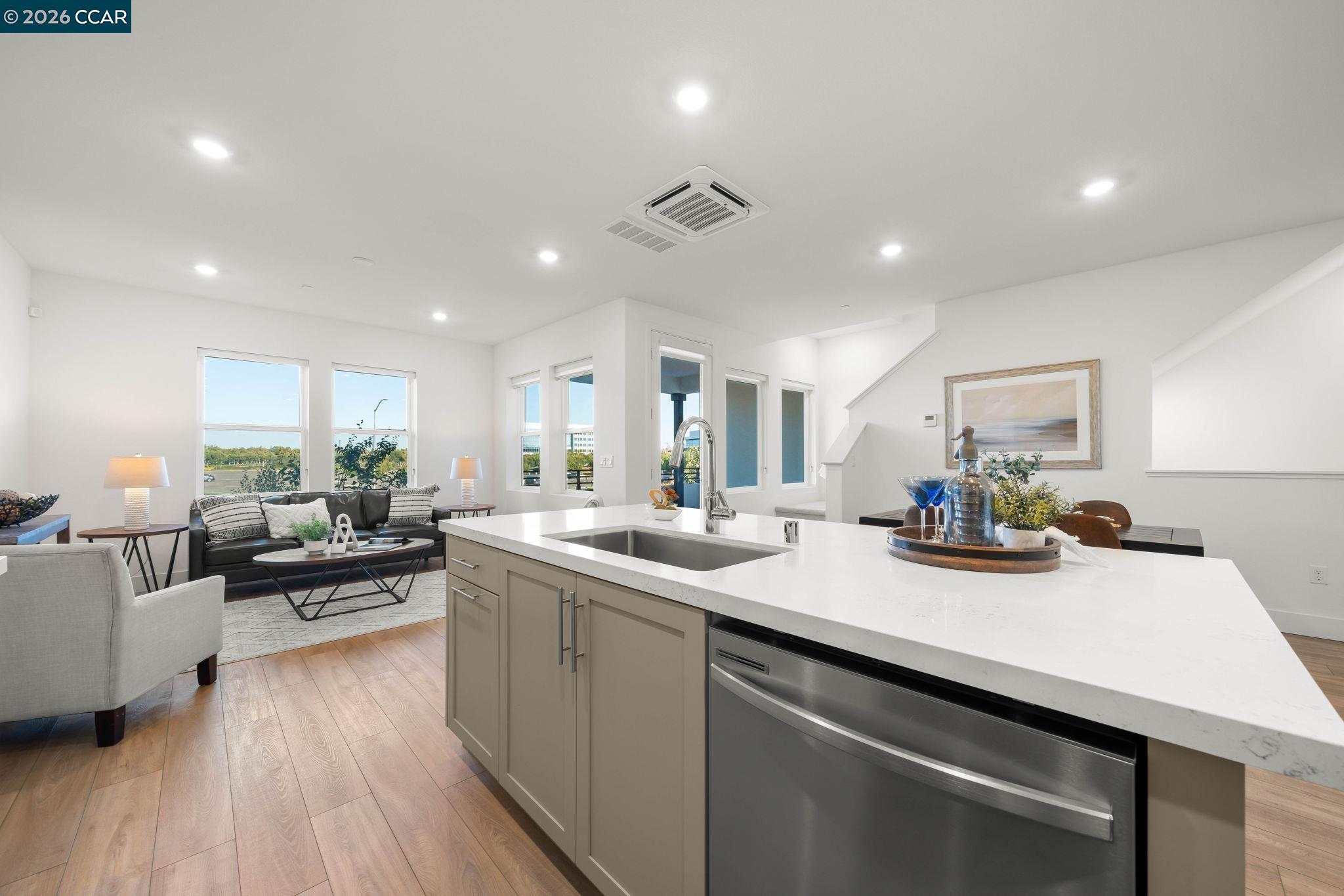 5400 Central Pkwy Unit: E