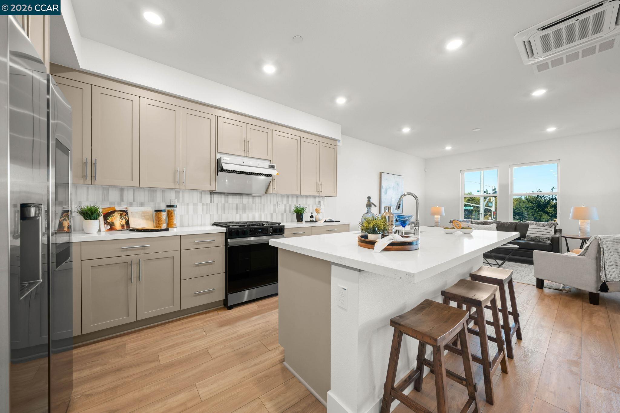 5400 Central Pkwy Unit: E