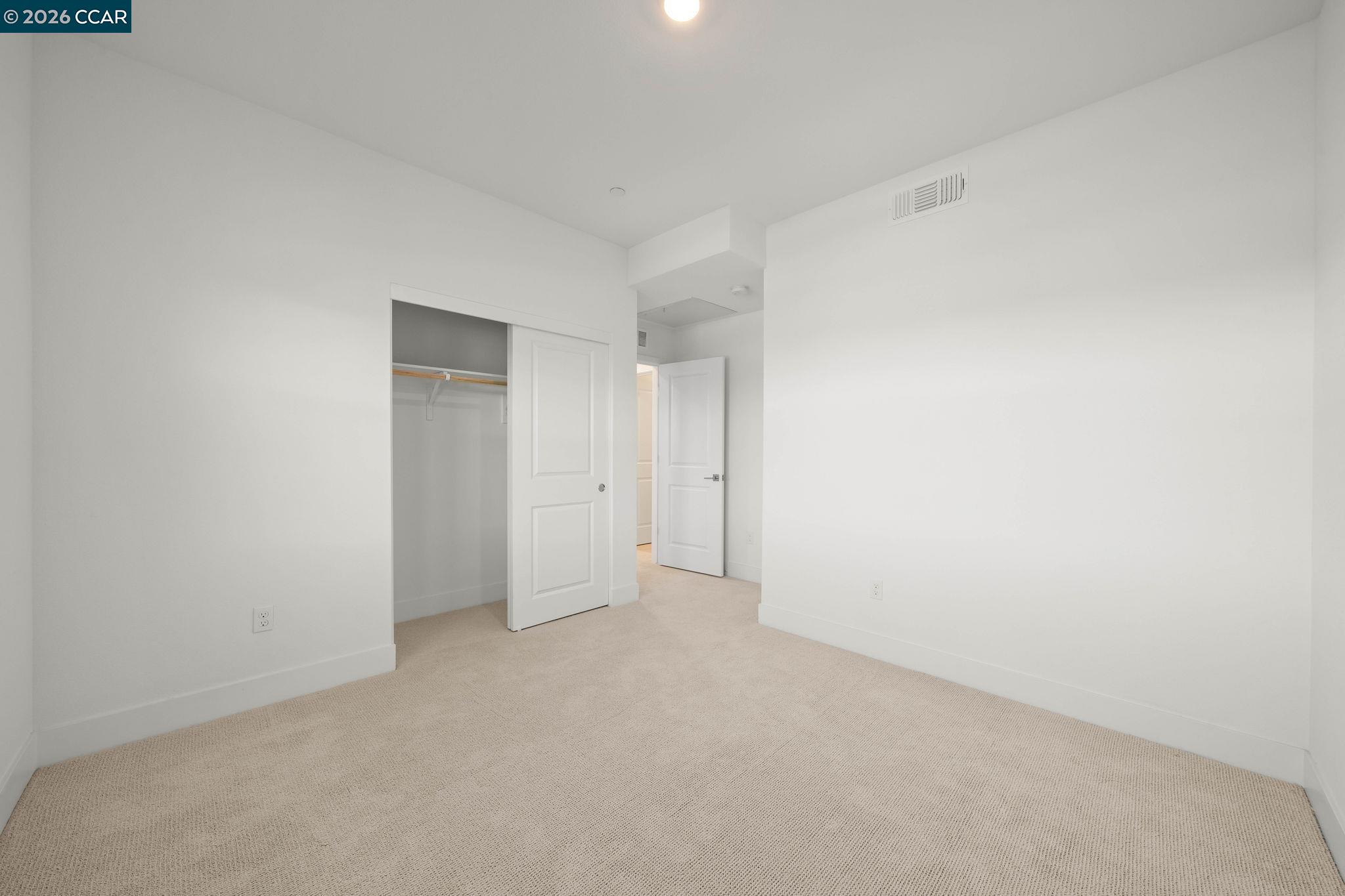 5400 Central Pkwy Unit: E