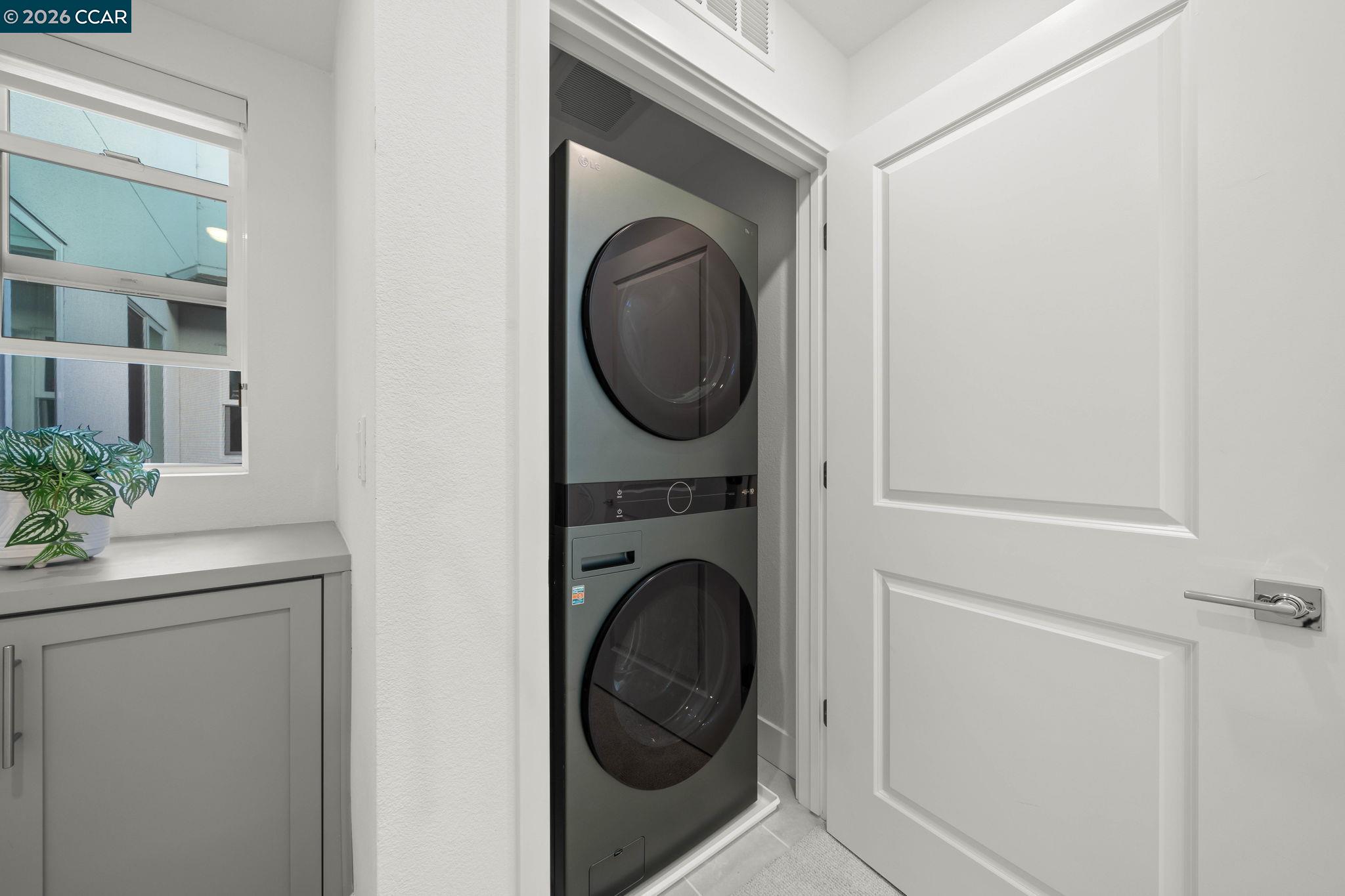 5400 Central Pkwy Unit: E