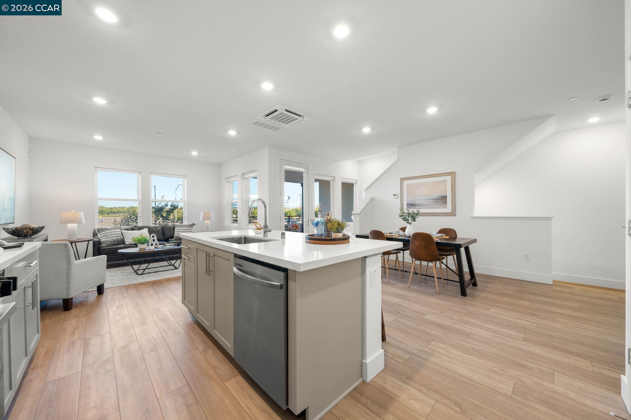 5400 Central Pkwy Unit: E