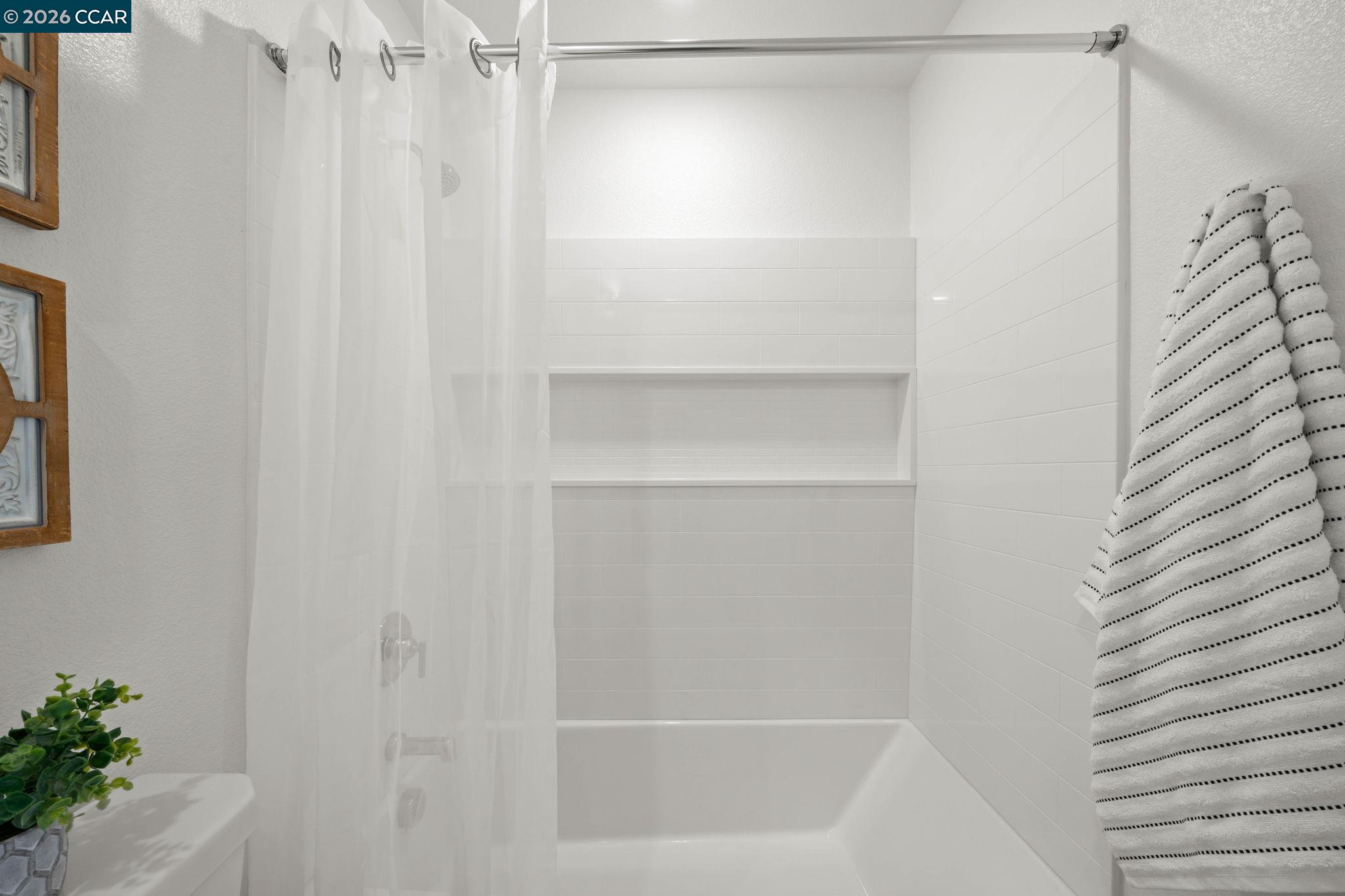 5400 Central Pkwy Unit: E