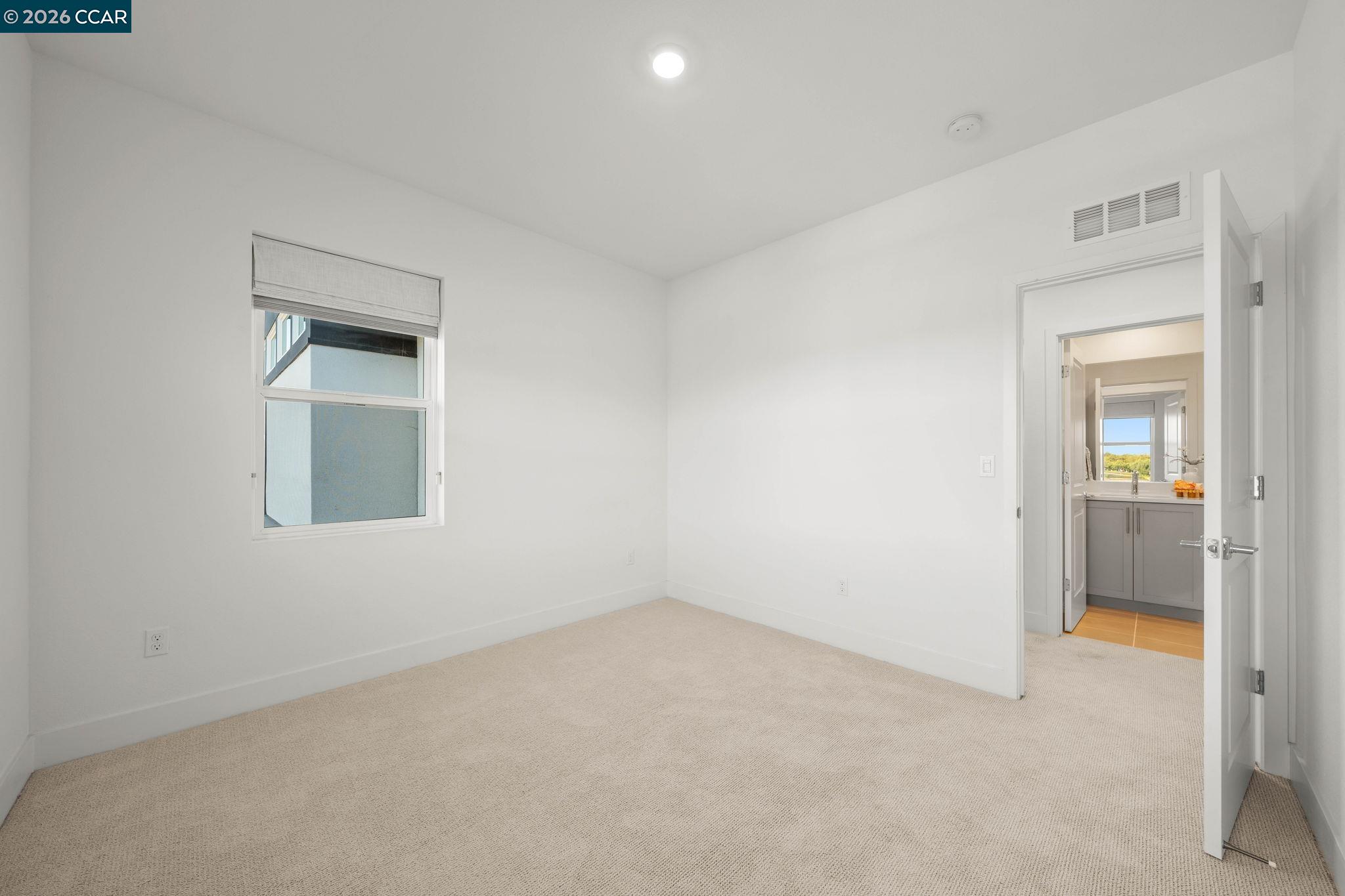 5400 Central Pkwy Unit: E