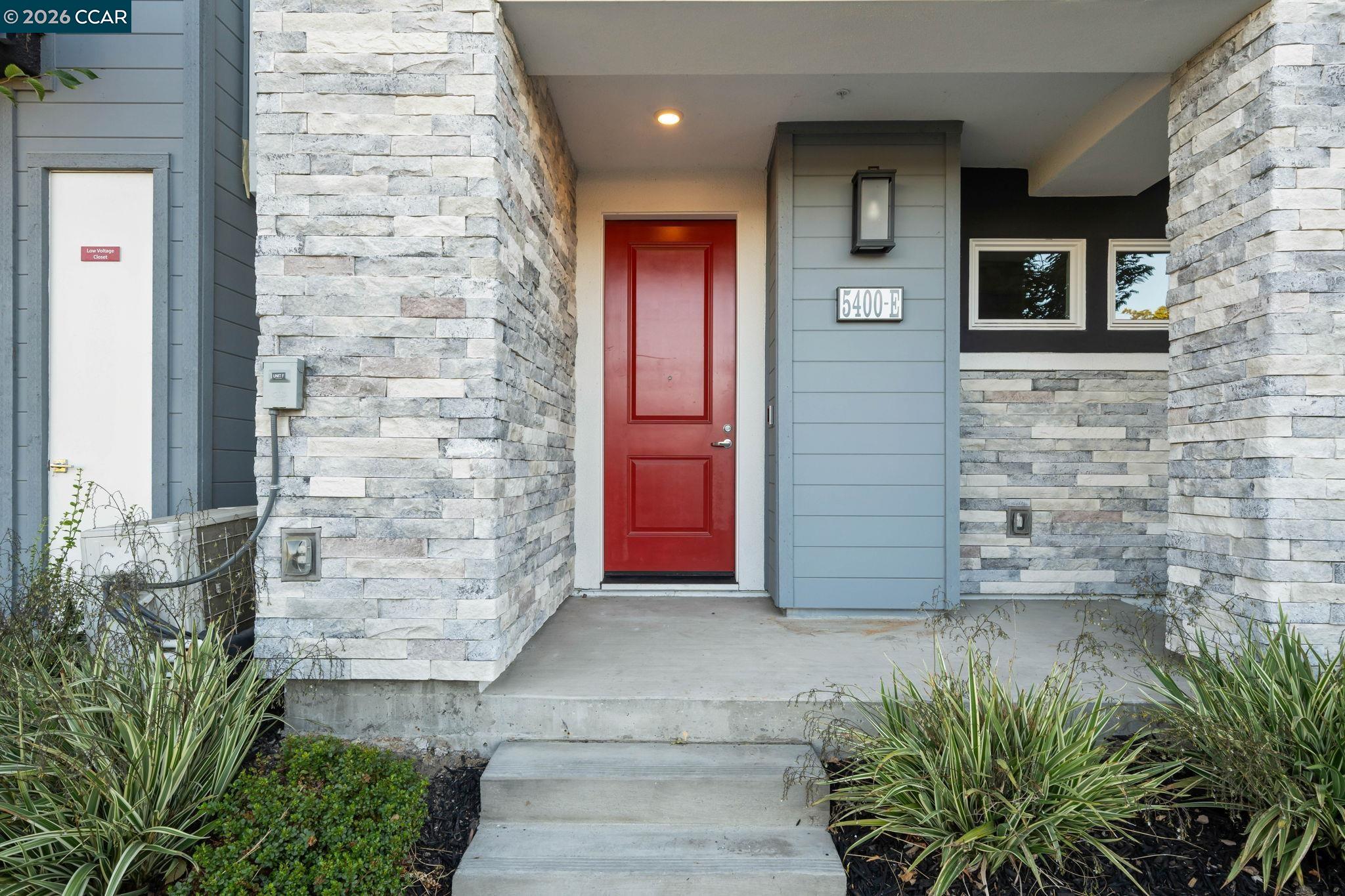 5400 Central Pkwy Unit: E