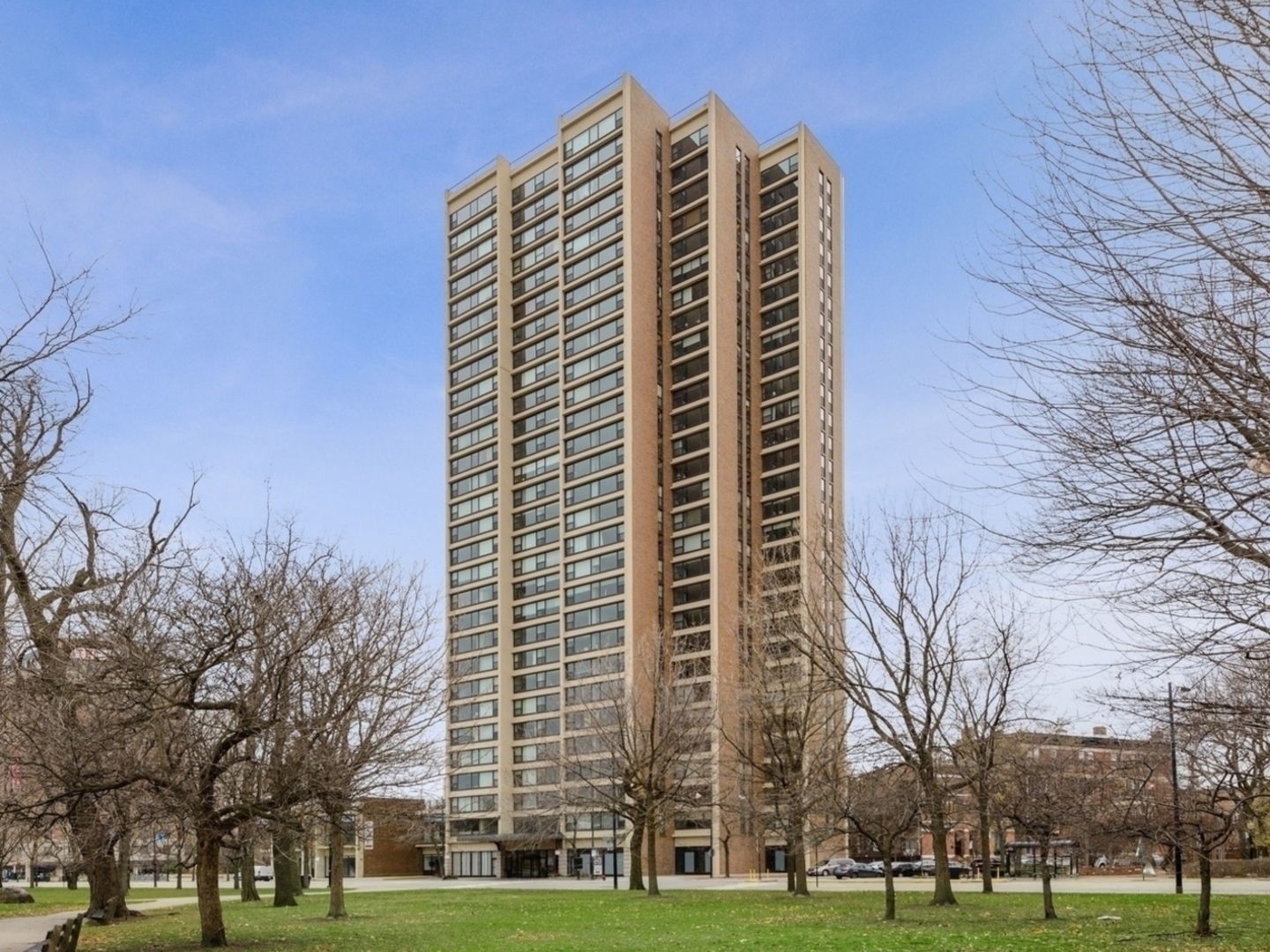 1850 N CLARK Street Unit: 1706