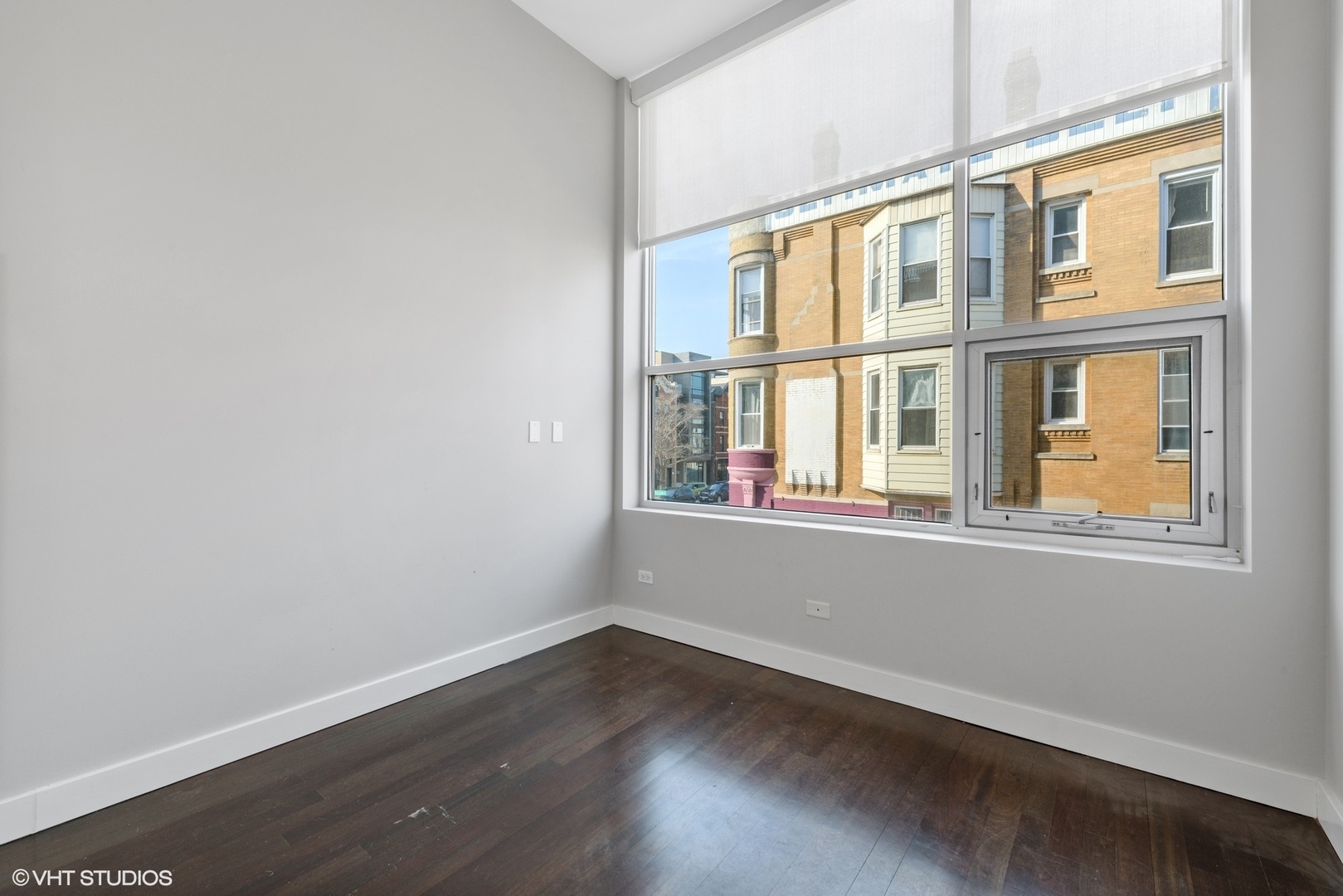 1555 W PEARSON Street Unit: B
