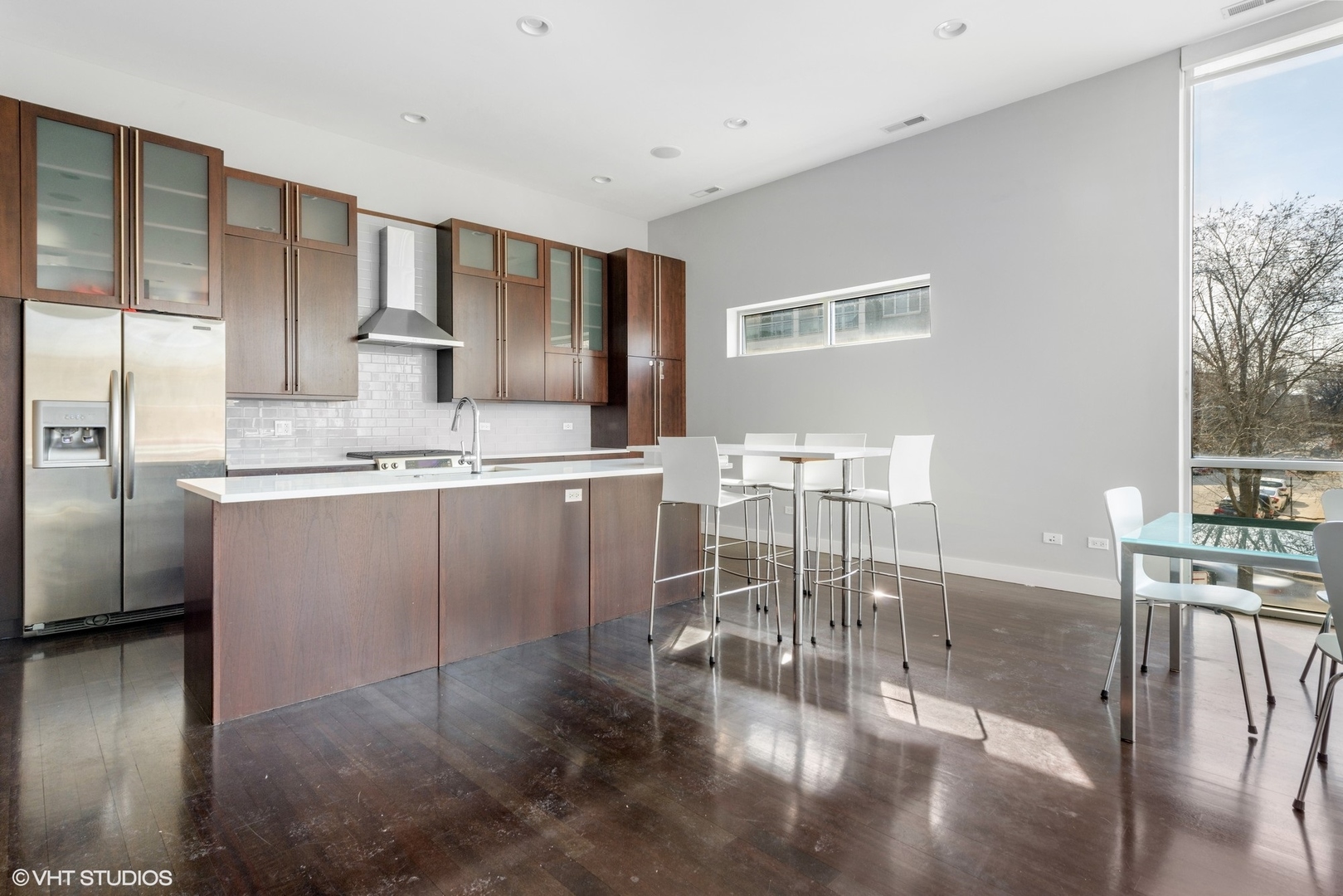 1555 W PEARSON Street Unit: B