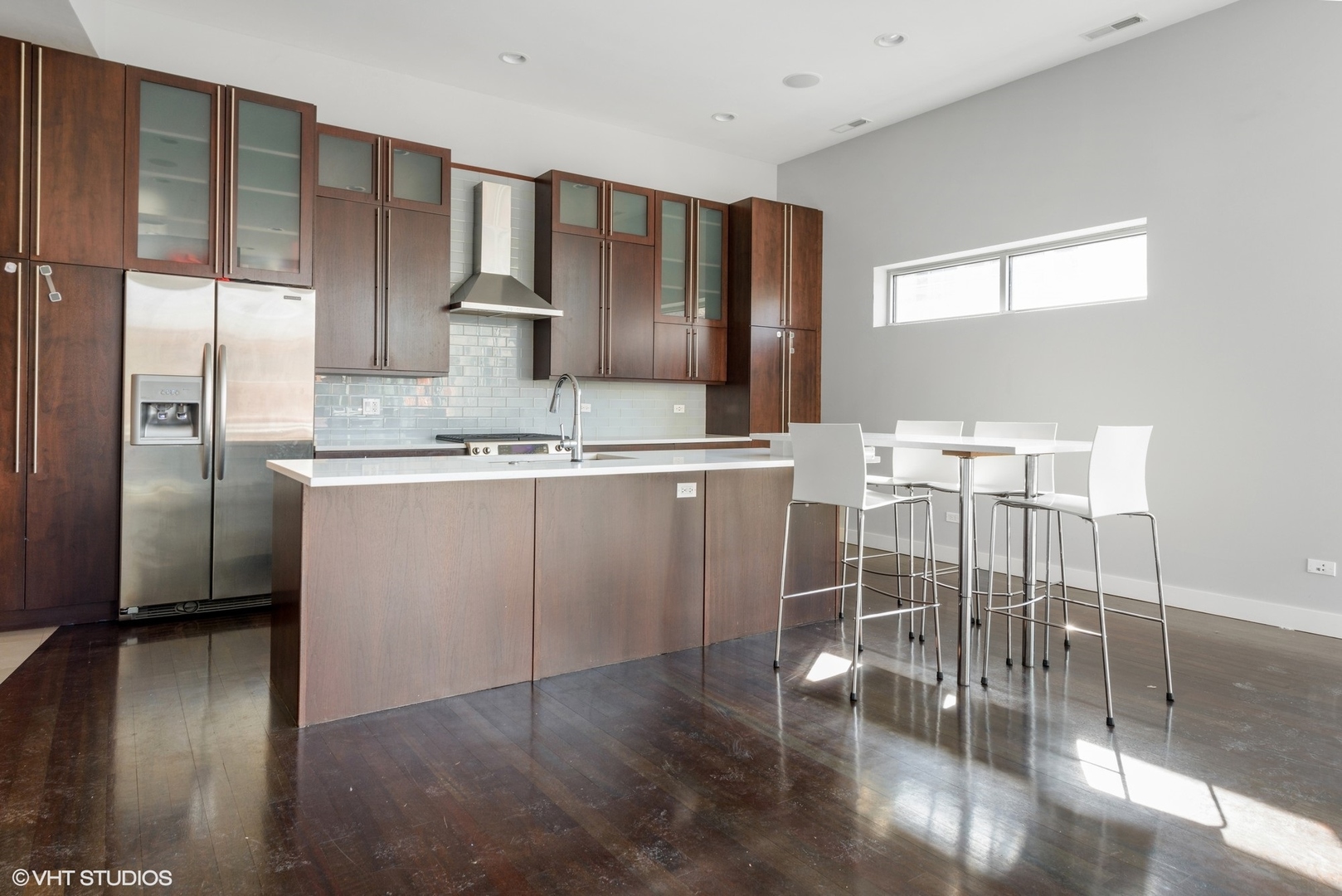 1555 W PEARSON Street Unit: B