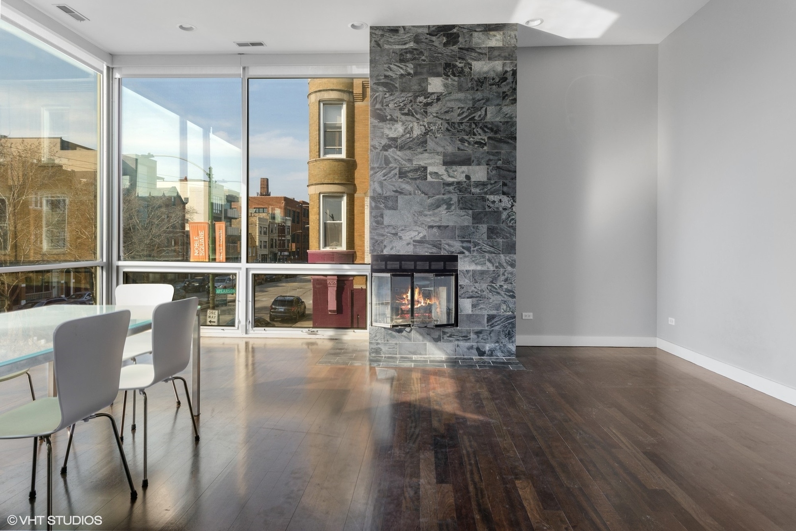 1555 W PEARSON Street Unit: B