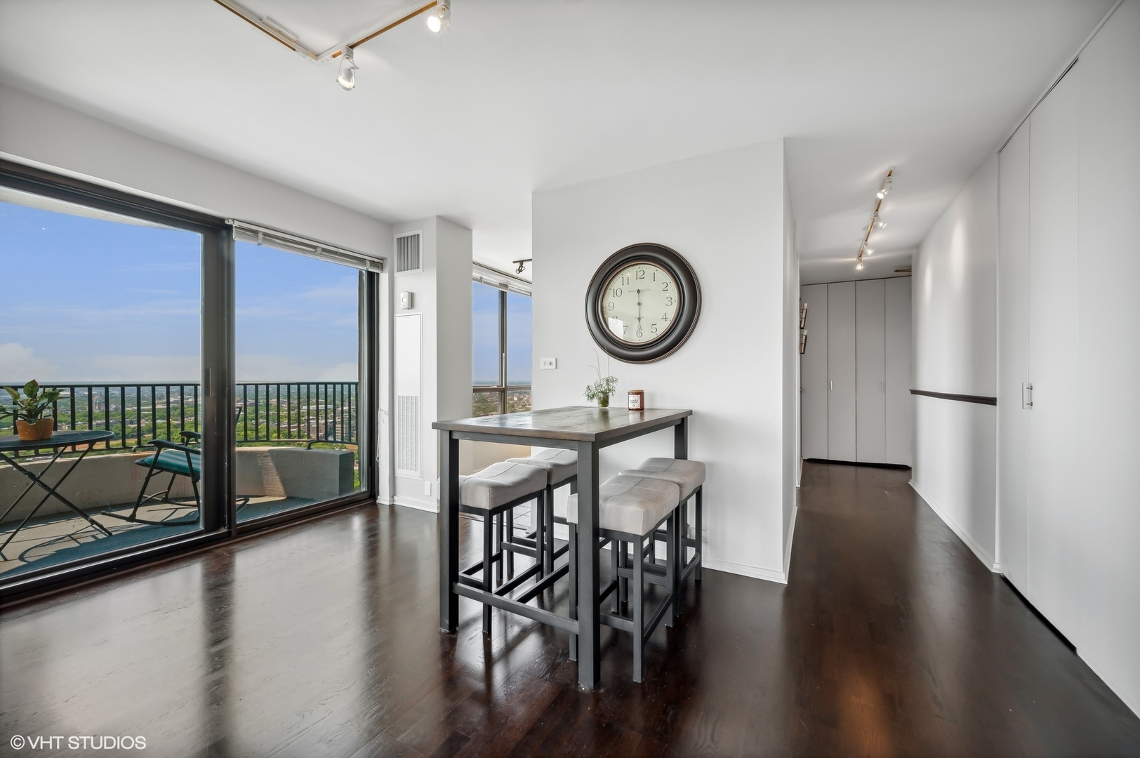 2020 N Lincoln Park West Unit: 29M