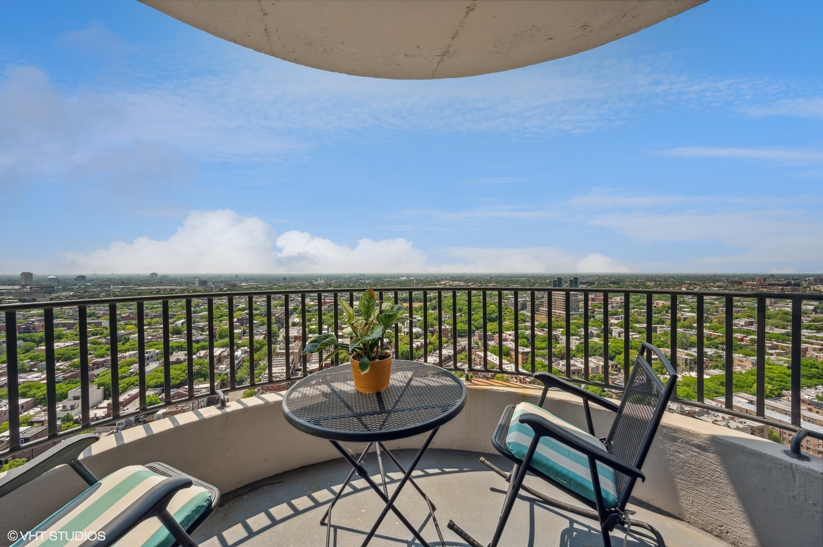 2020 N Lincoln Park West Unit: 29M