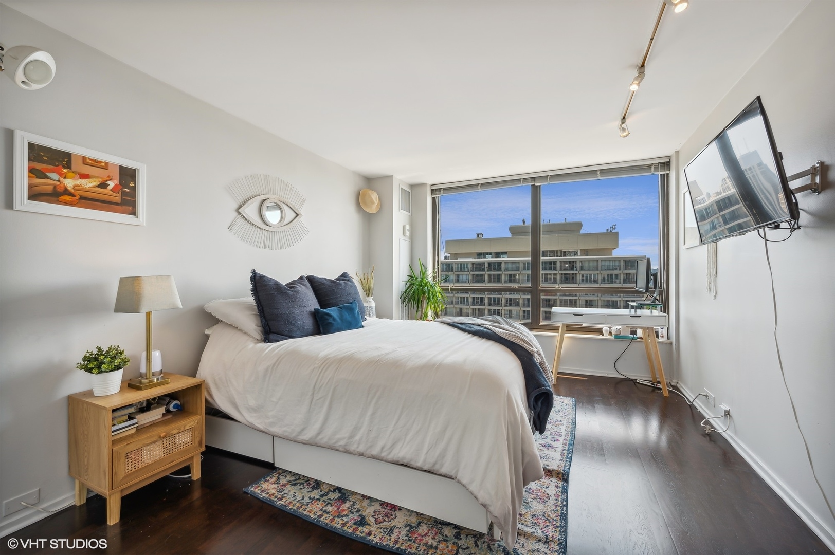 2020 N Lincoln Park West Unit: 29M
