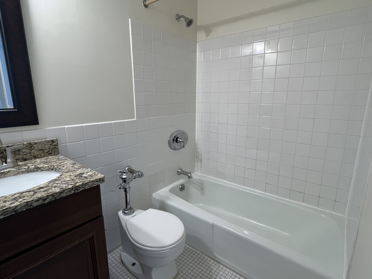 2800 N Lake Shore Drive Unit: 4215