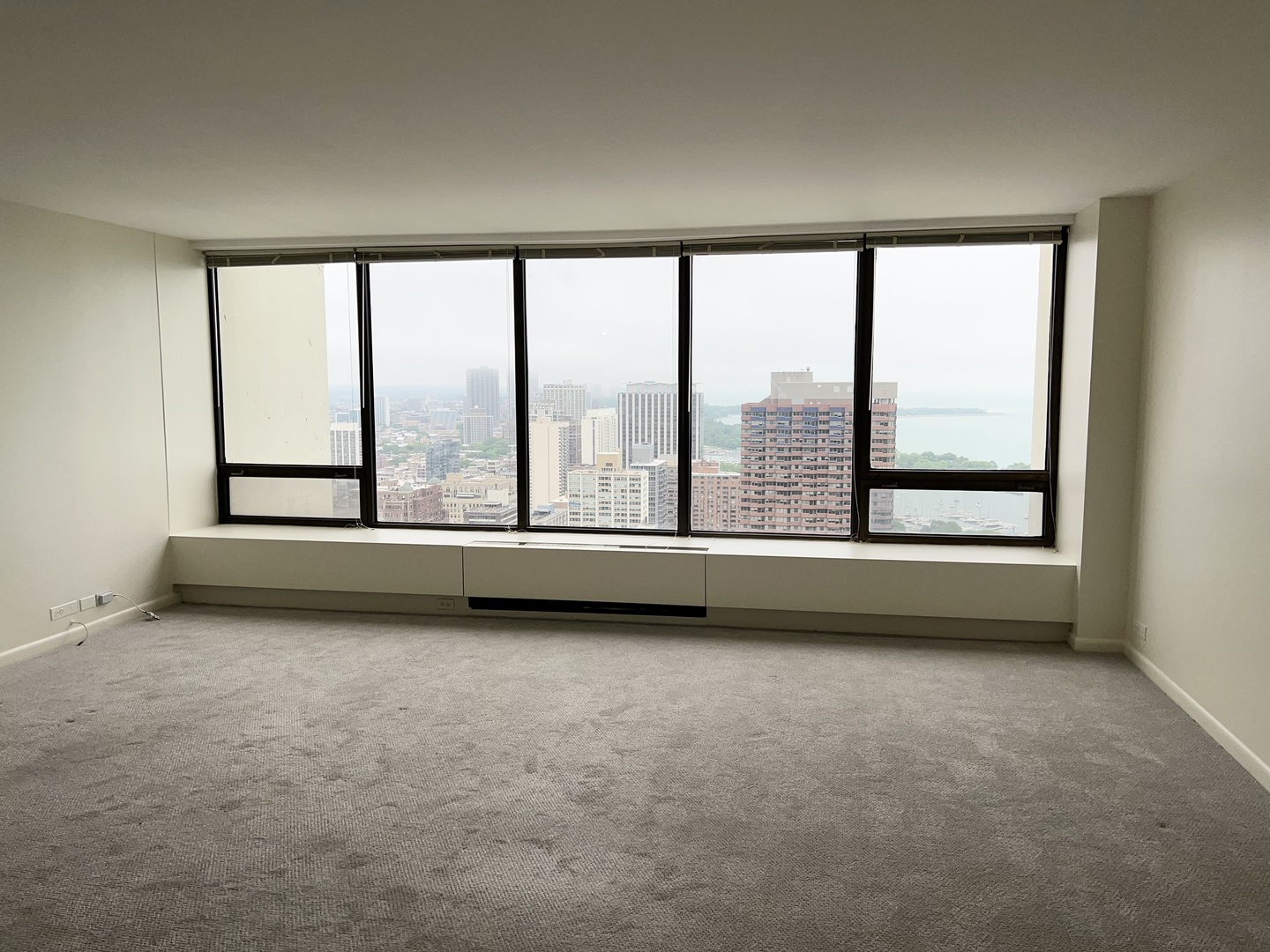 2800 N Lake Shore Drive Unit: 4215