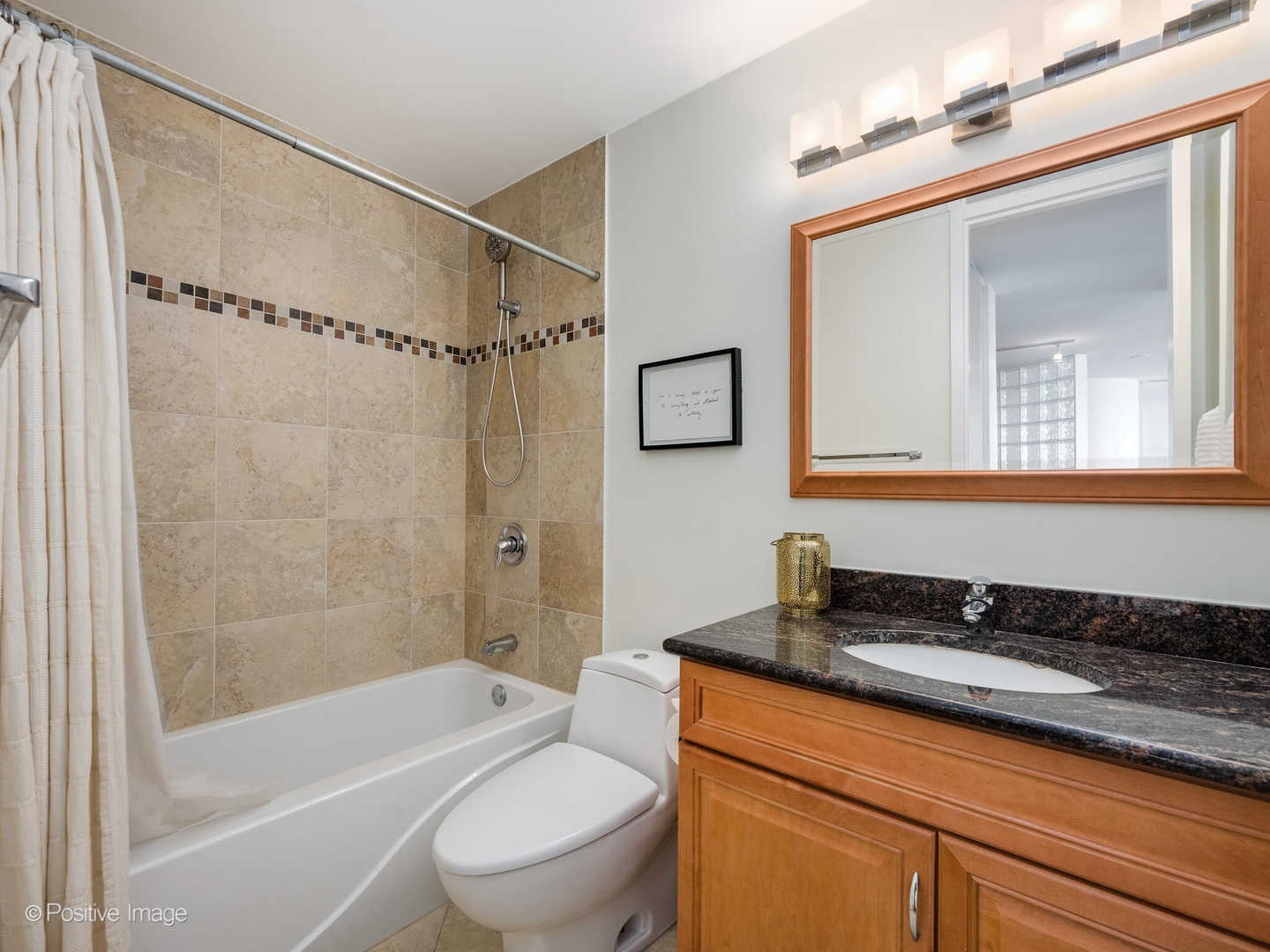 2020 N Lincoln Park West Unit: 31DE