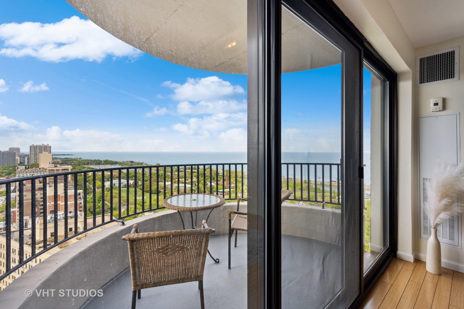 2020 N Lincoln Park West Unit: 31DE
