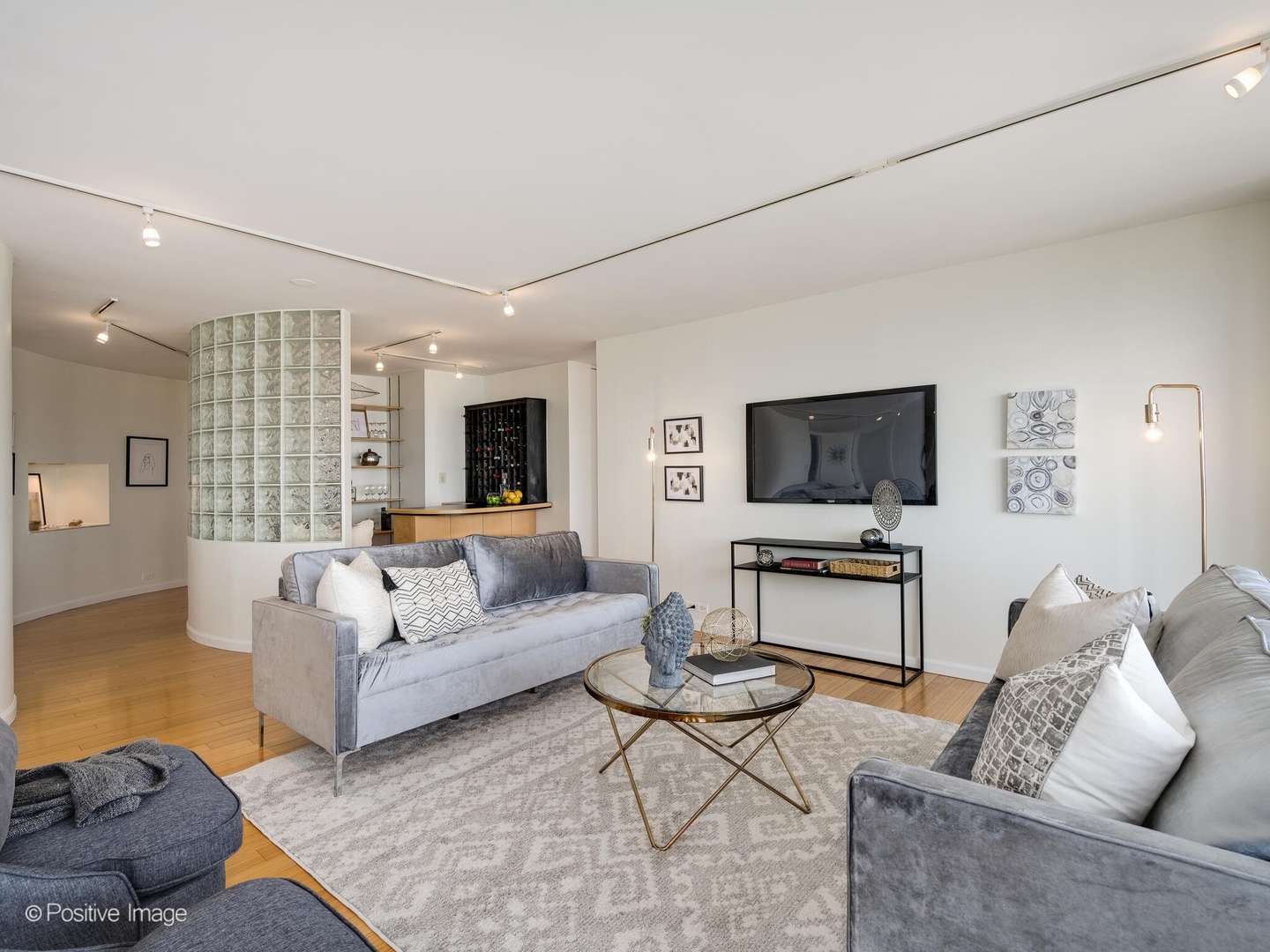 2020 N Lincoln Park West Unit: 31DE