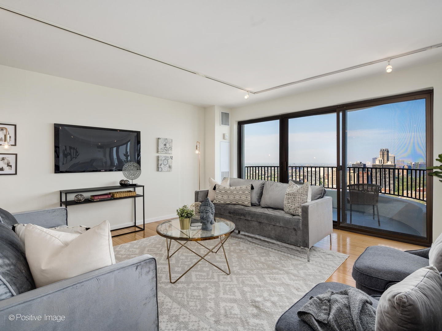 2020 N Lincoln Park West Unit: 31DE