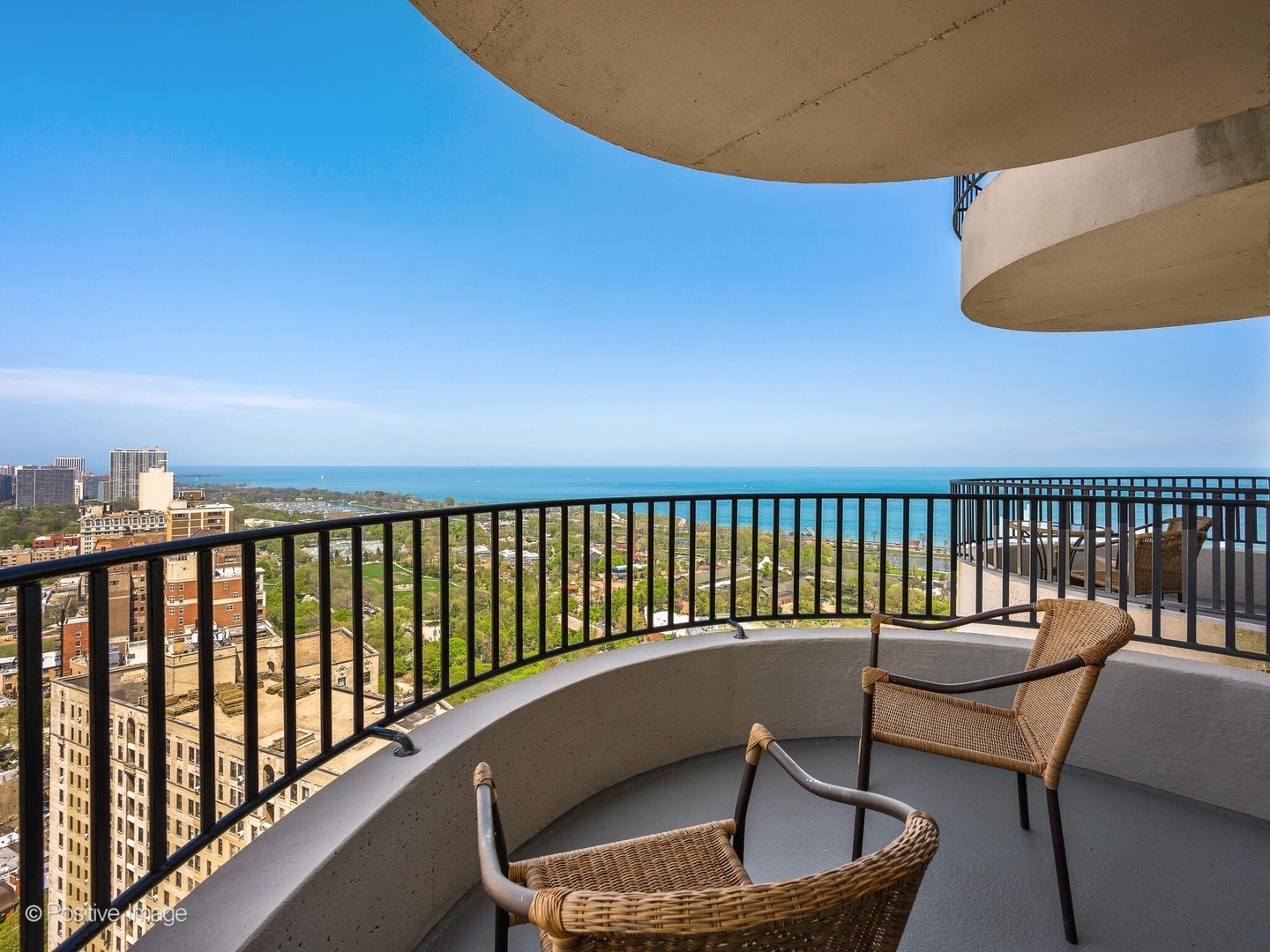 2020 N Lincoln Park West Unit: 31DE