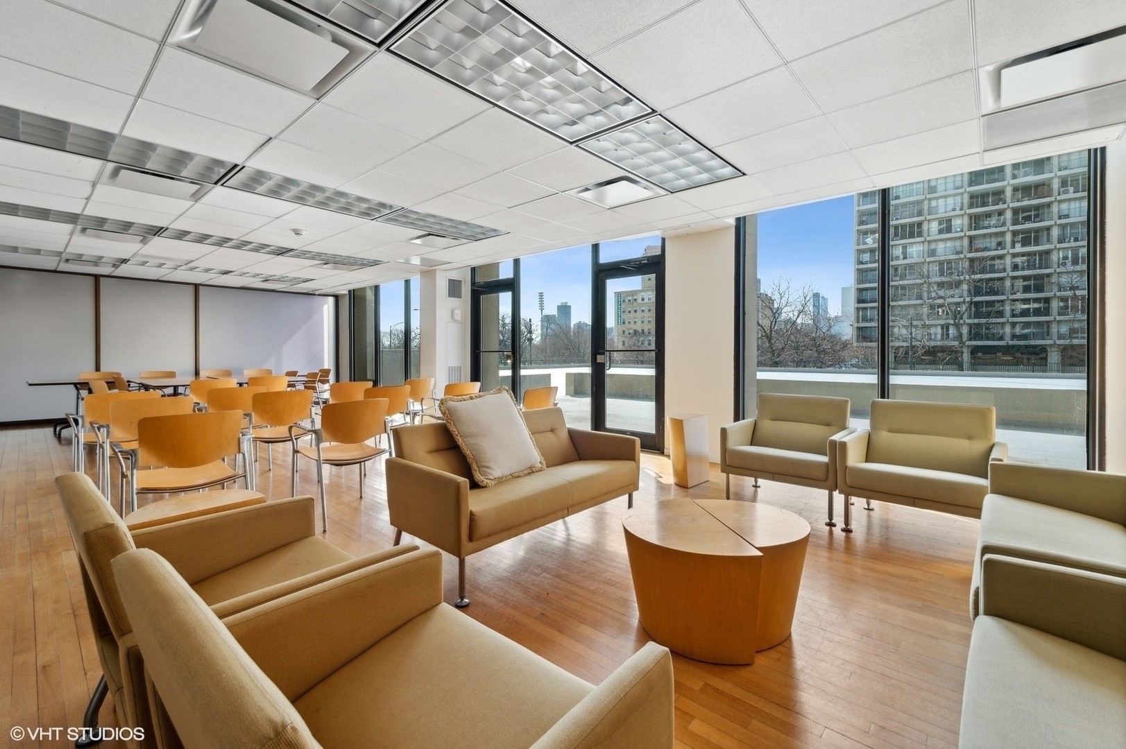 2020 N Lincoln Park West Unit: 31DE