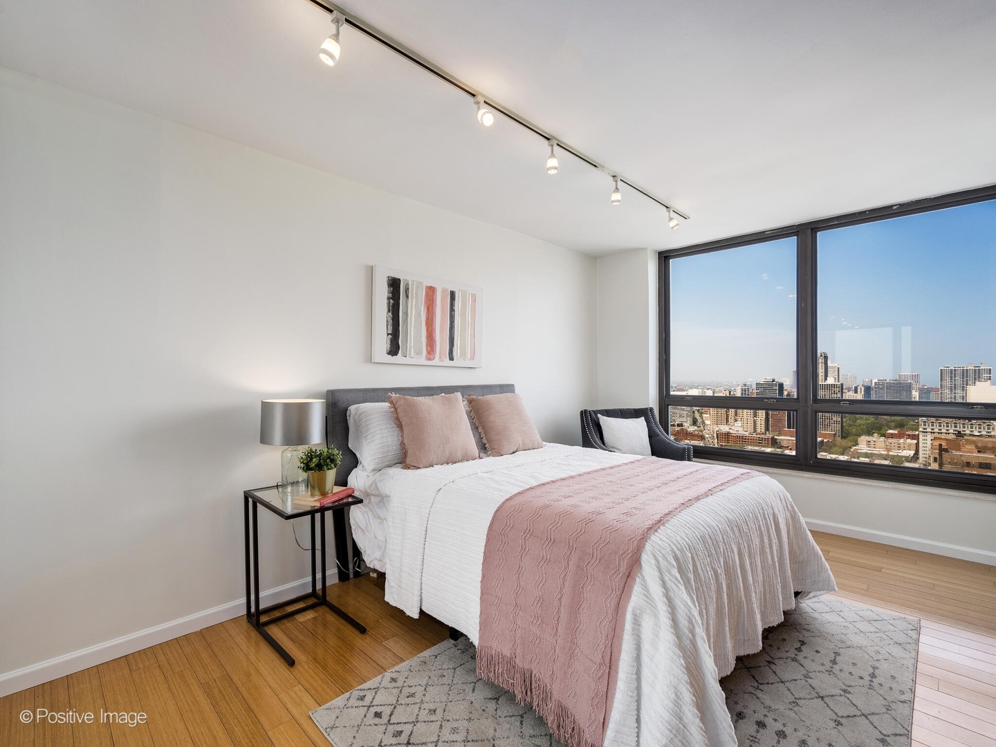 2020 N Lincoln Park West Unit: 31DE