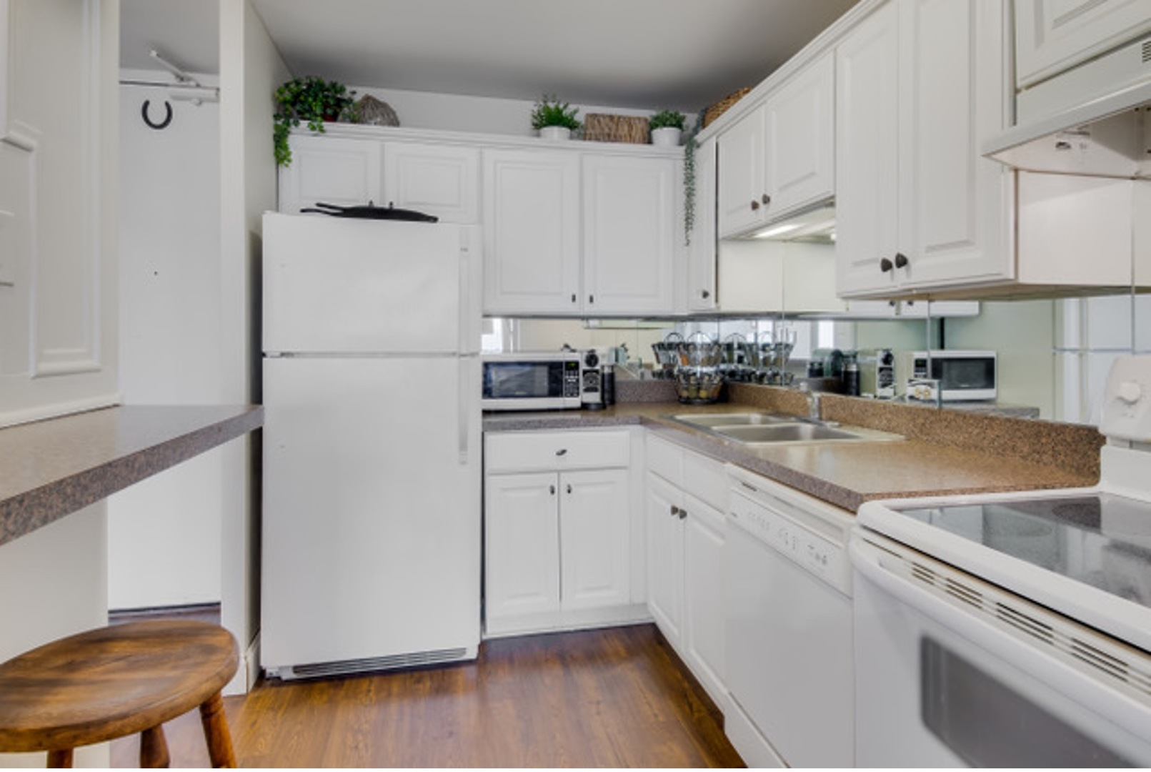2020 N Lincoln Park West Unit: 12C