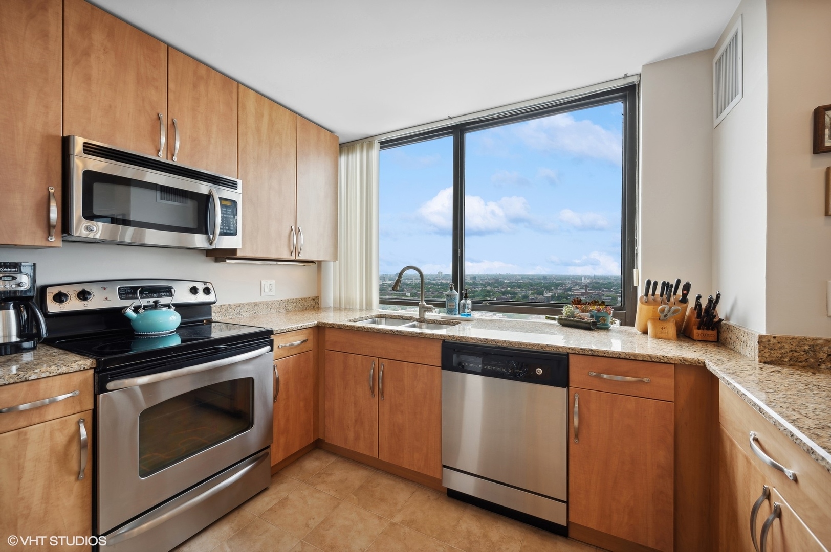 2020 N Lincoln Park West Unit: 18A