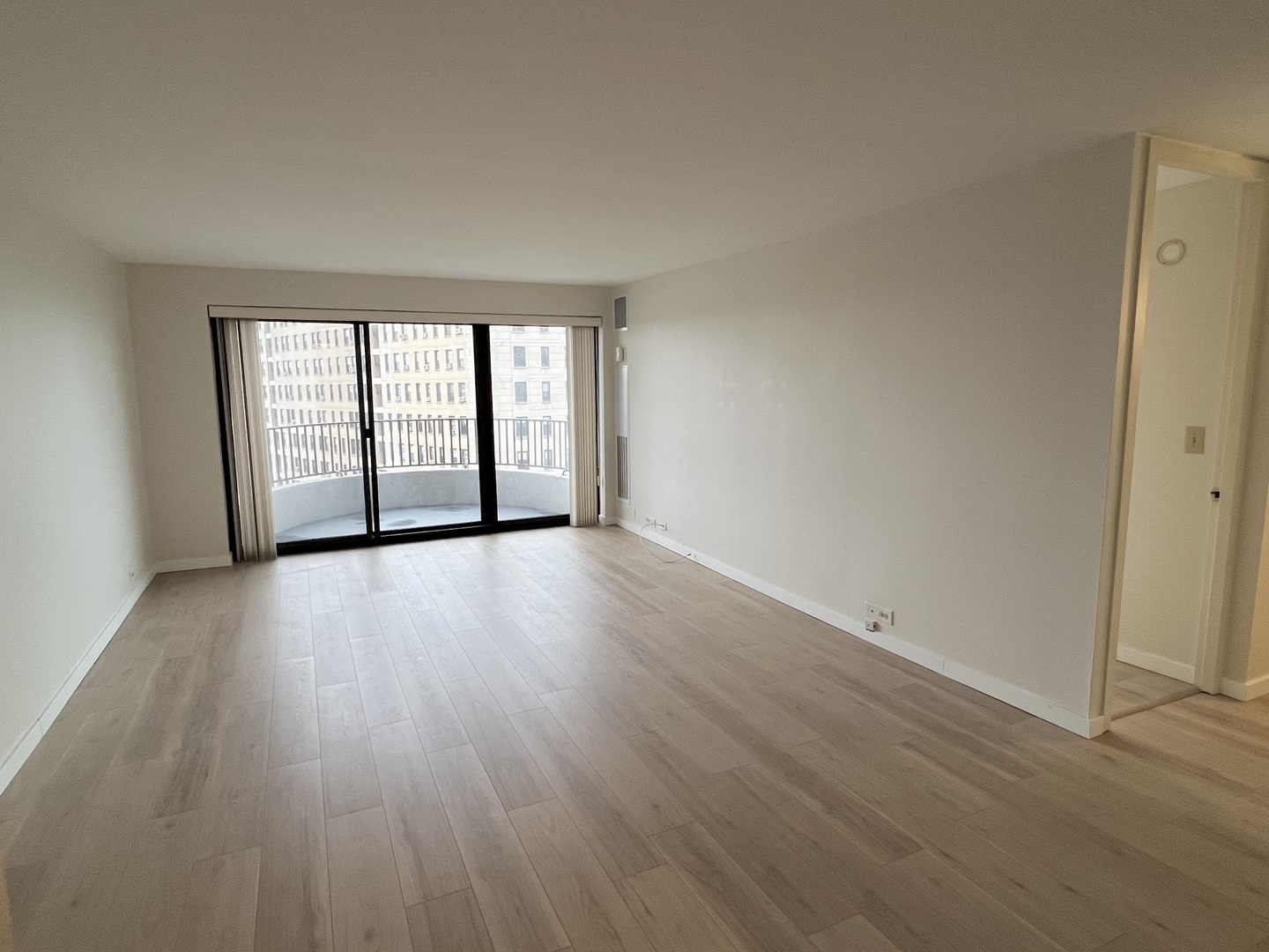 2020 N Lincoln Park West Unit: 12E