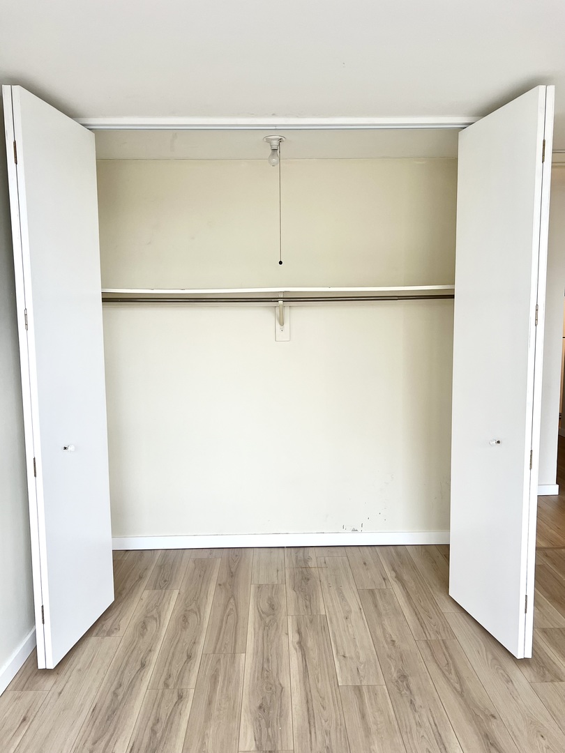 2020 N Lincoln Park West Unit: 12E