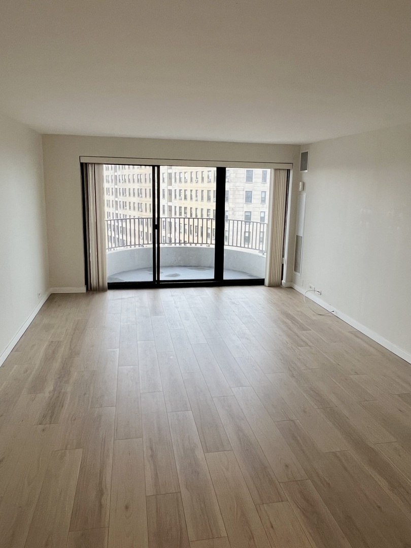 2020 N Lincoln Park West Unit: 12E