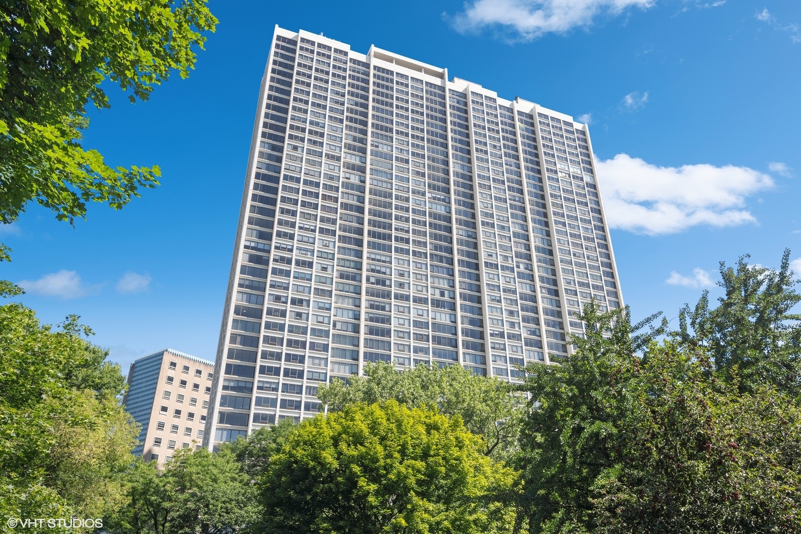2800 N Lake Shore Drive Unit: 3210