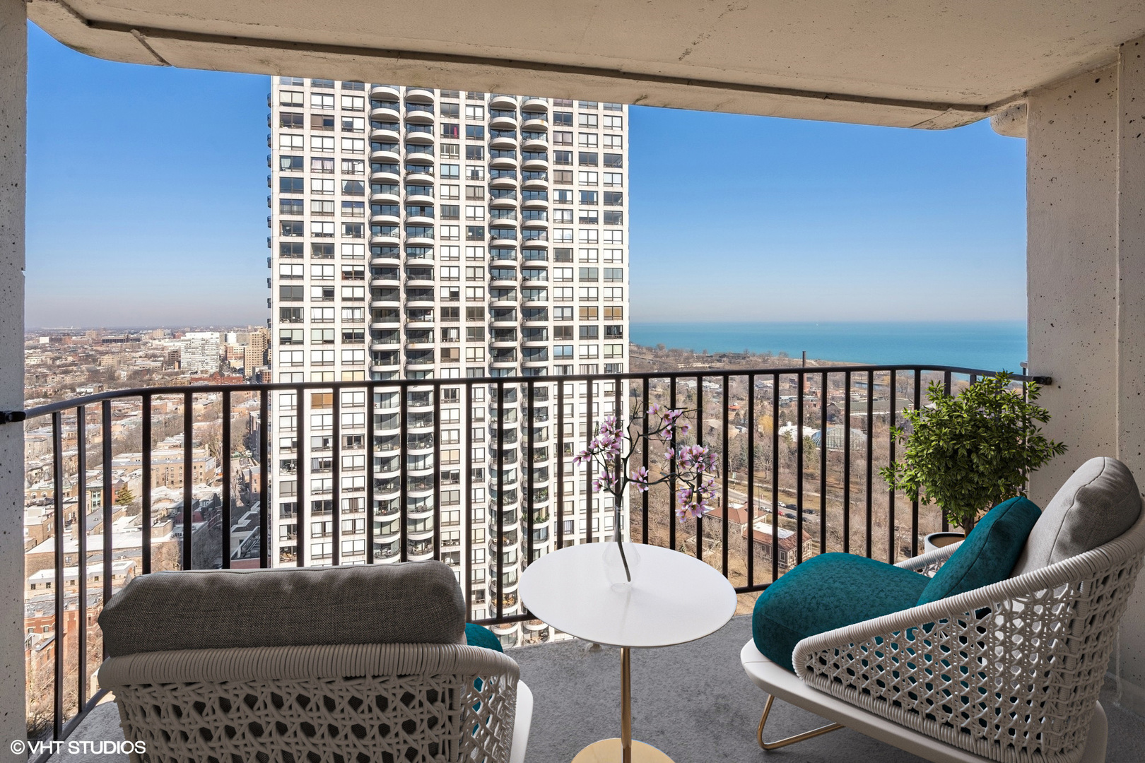 1960 N LINCOLN PARK WEST Unit: 2812
