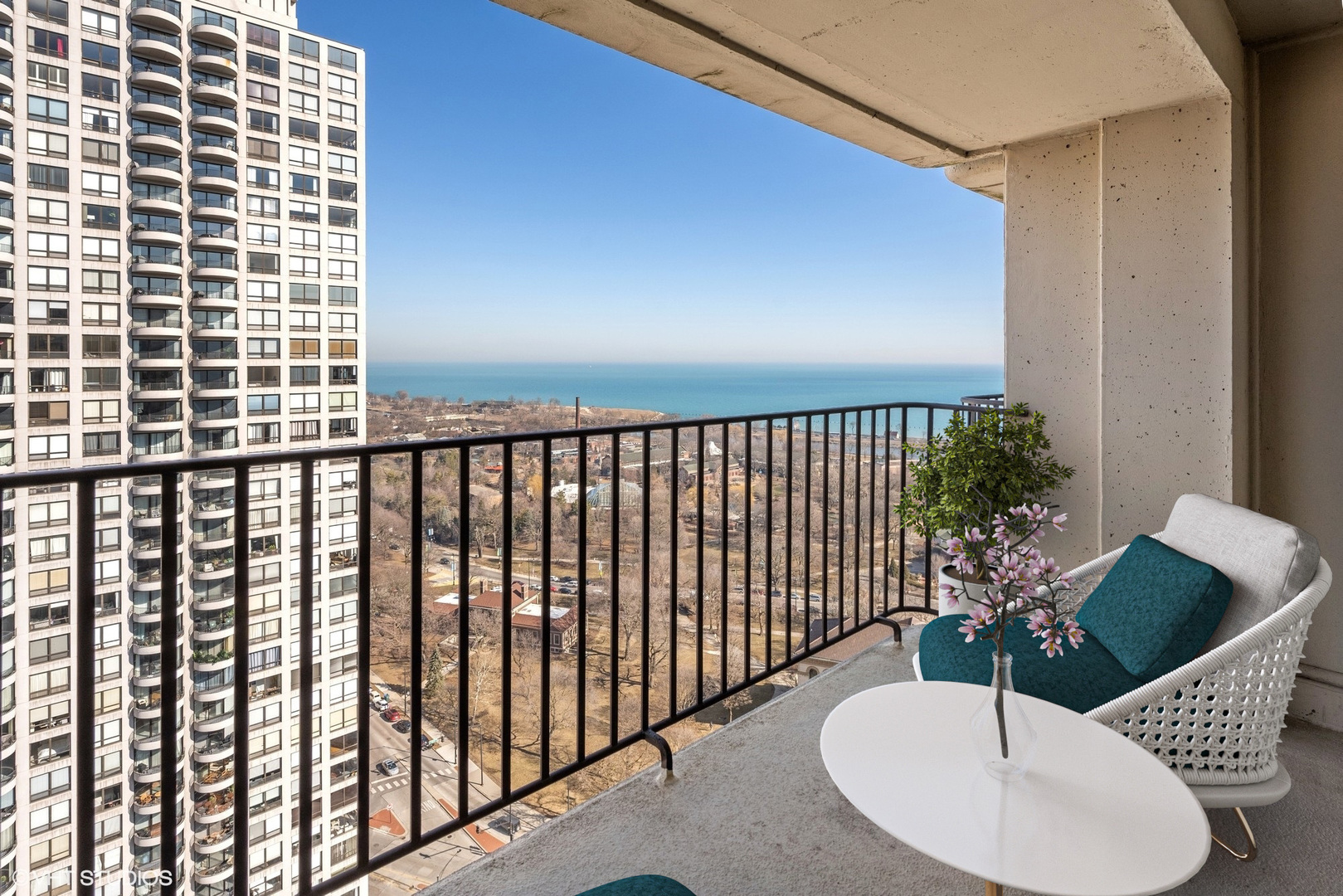 1960 N LINCOLN PARK WEST Unit: 2812