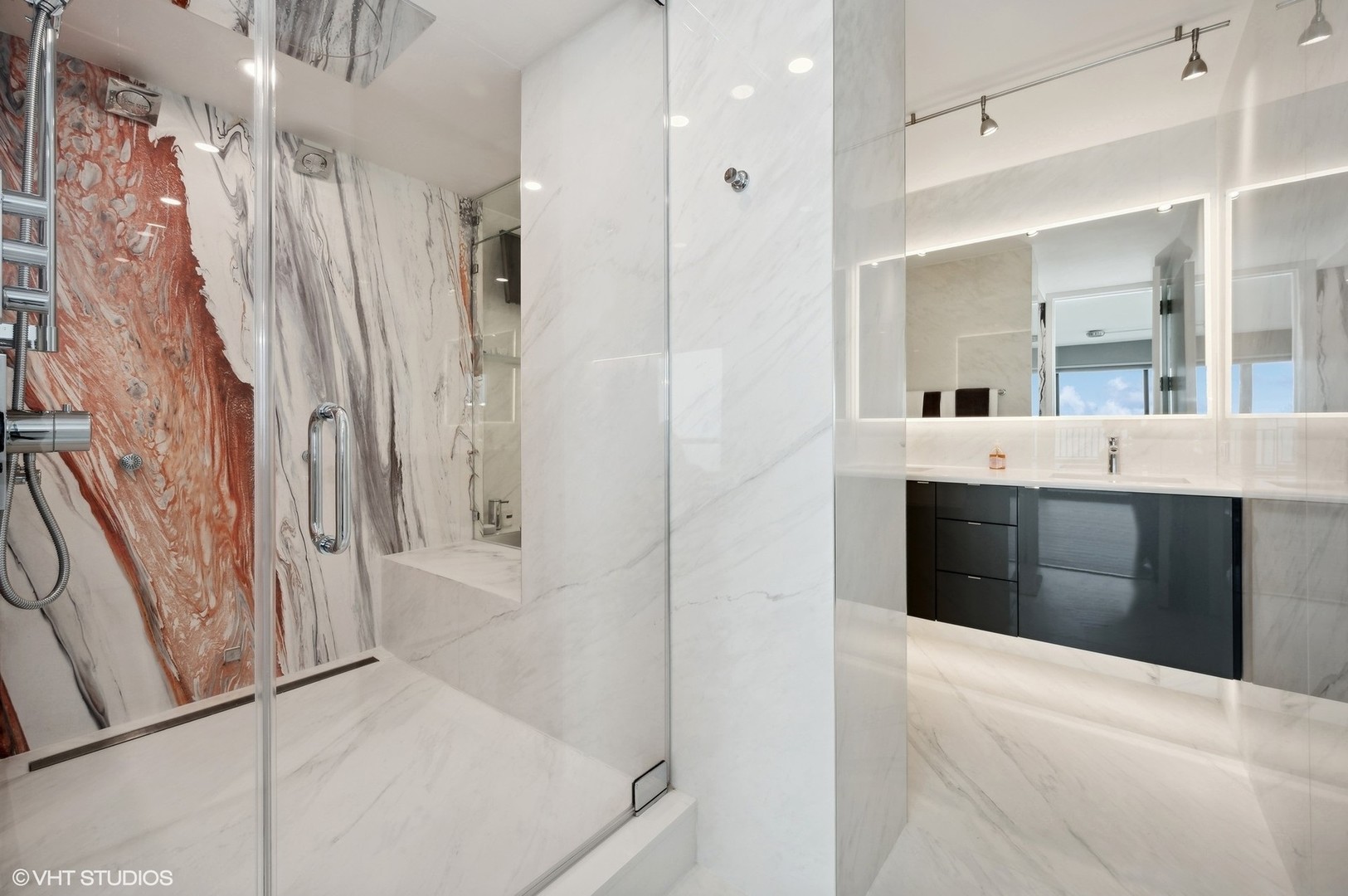 2020 N LINCOLN PARK WEST Unit: 31FG